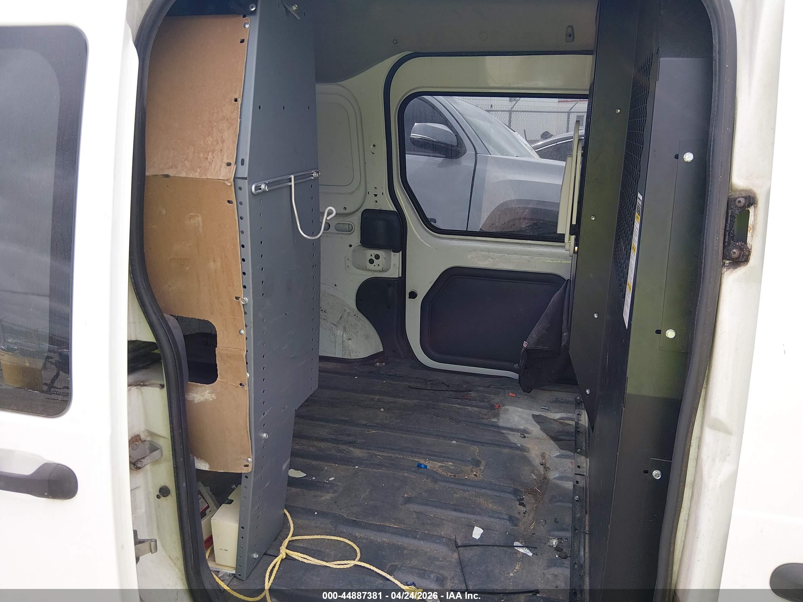FORD TRANSIT image 8