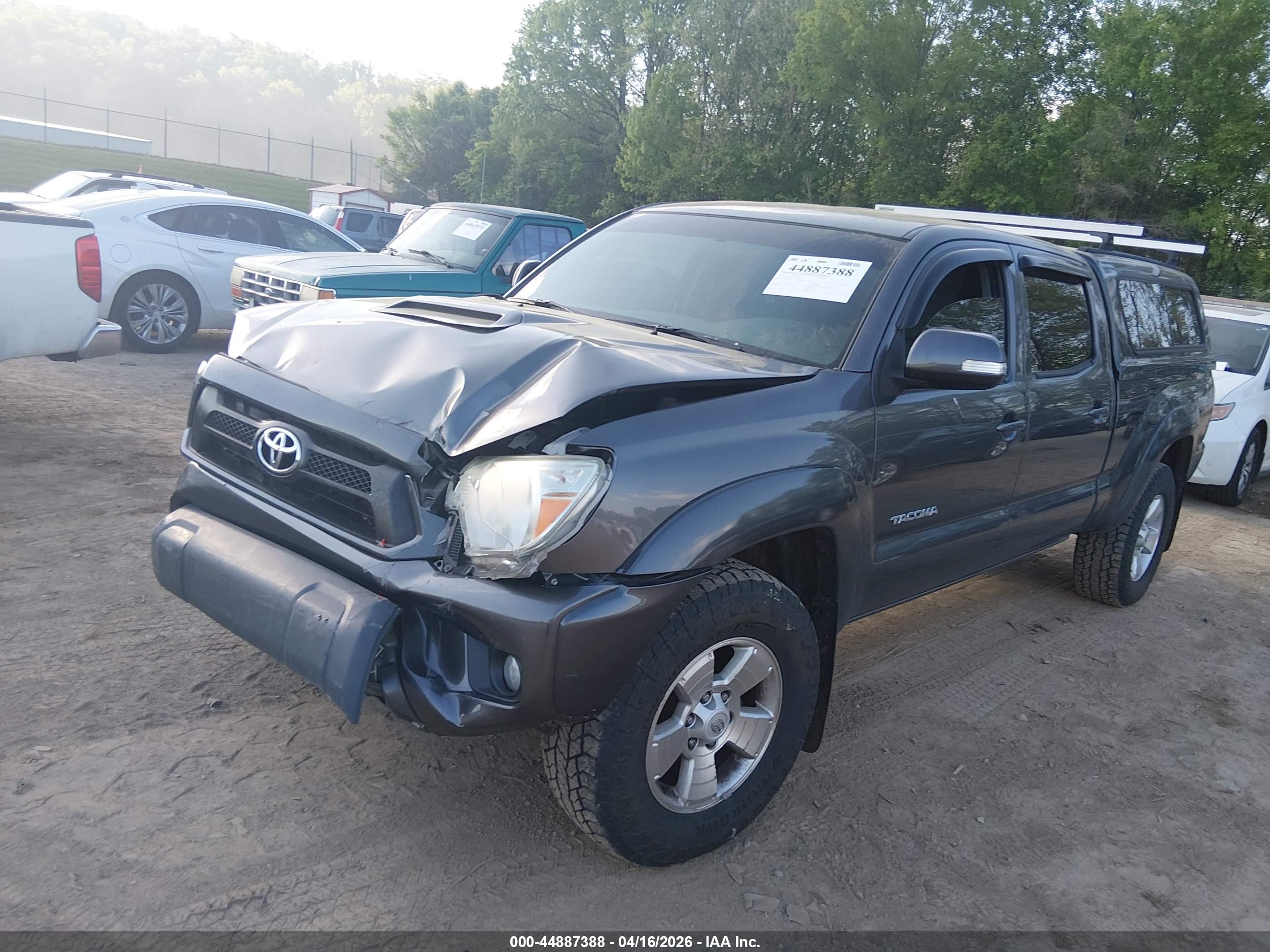 TOYOTA TACOMA image 2