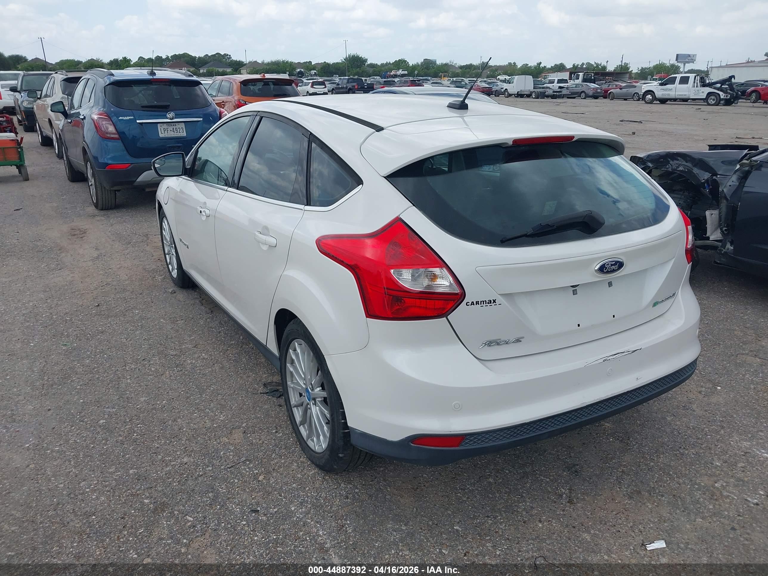 FORD FOCUS image 3