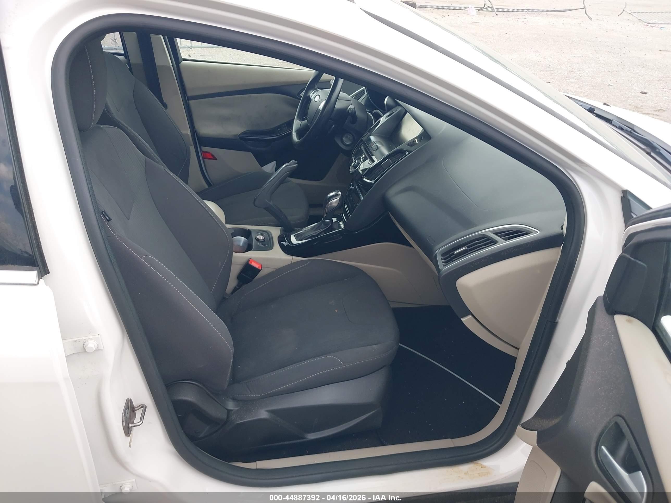 FORD FOCUS image 5