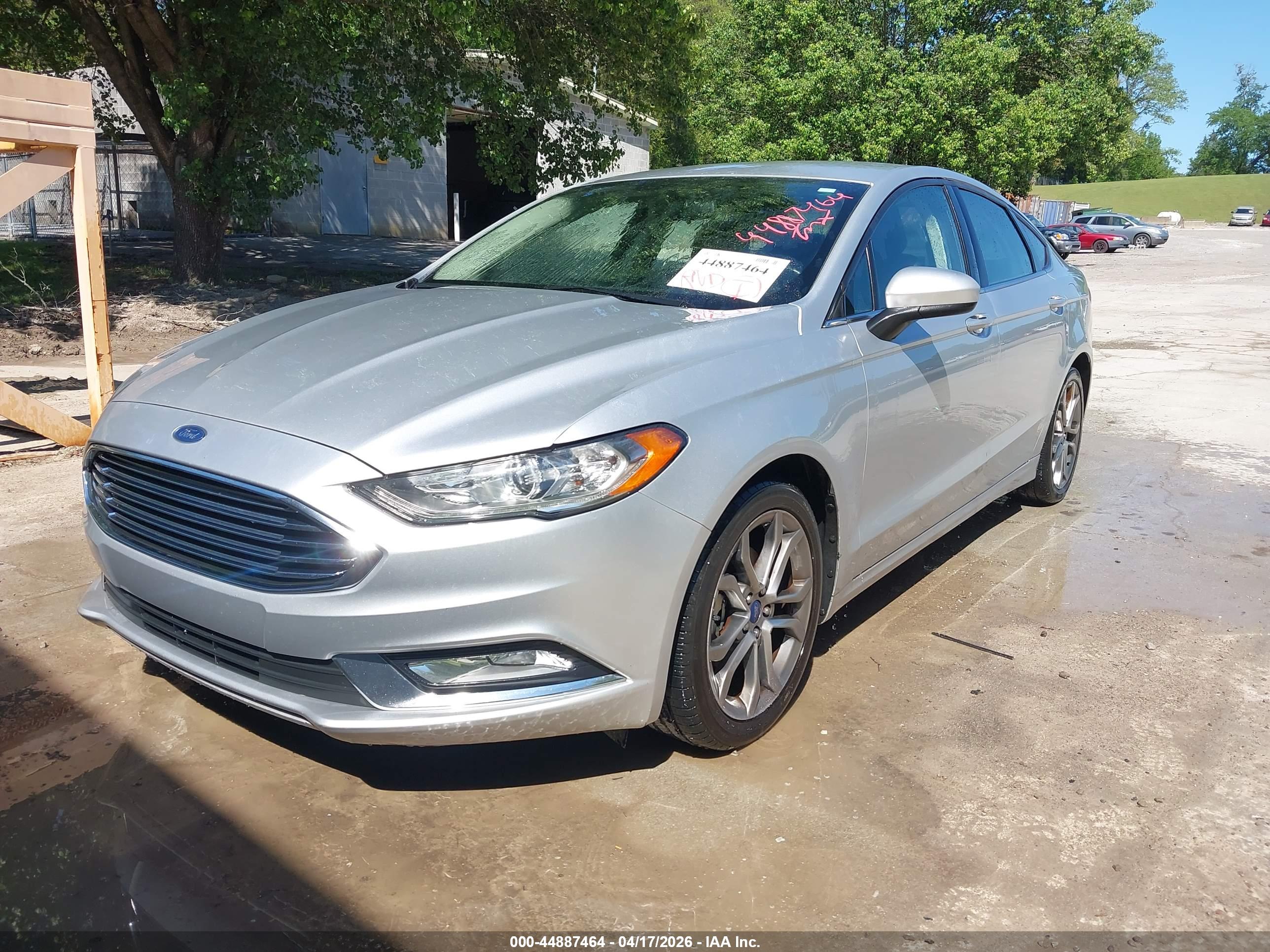 FORD FUSION image 2