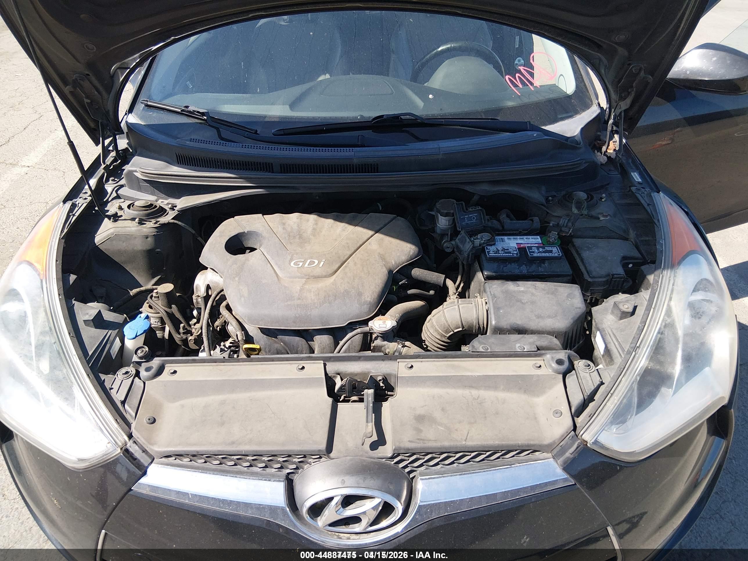 HYUNDAI VELOSTER image 10