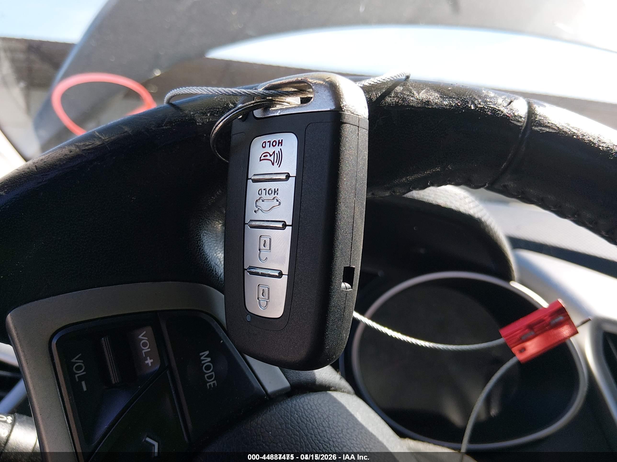 HYUNDAI VELOSTER image 11
