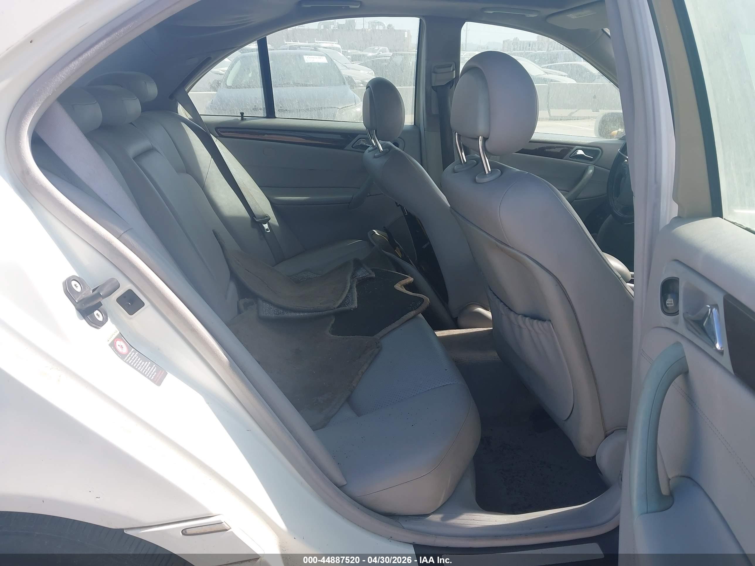MERCEDES-BENZ C image 8