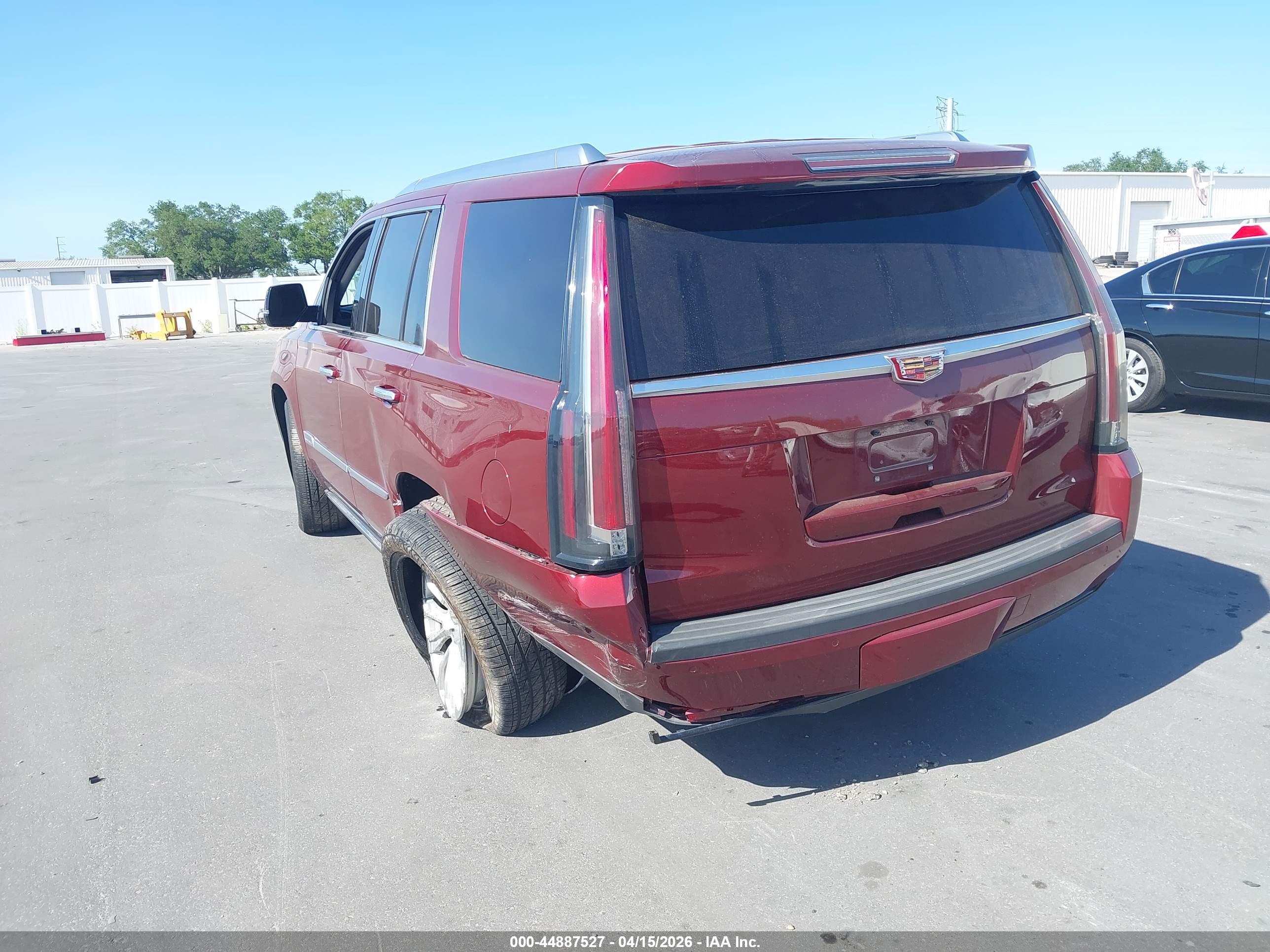 CADILLAC ESCALADE image 3