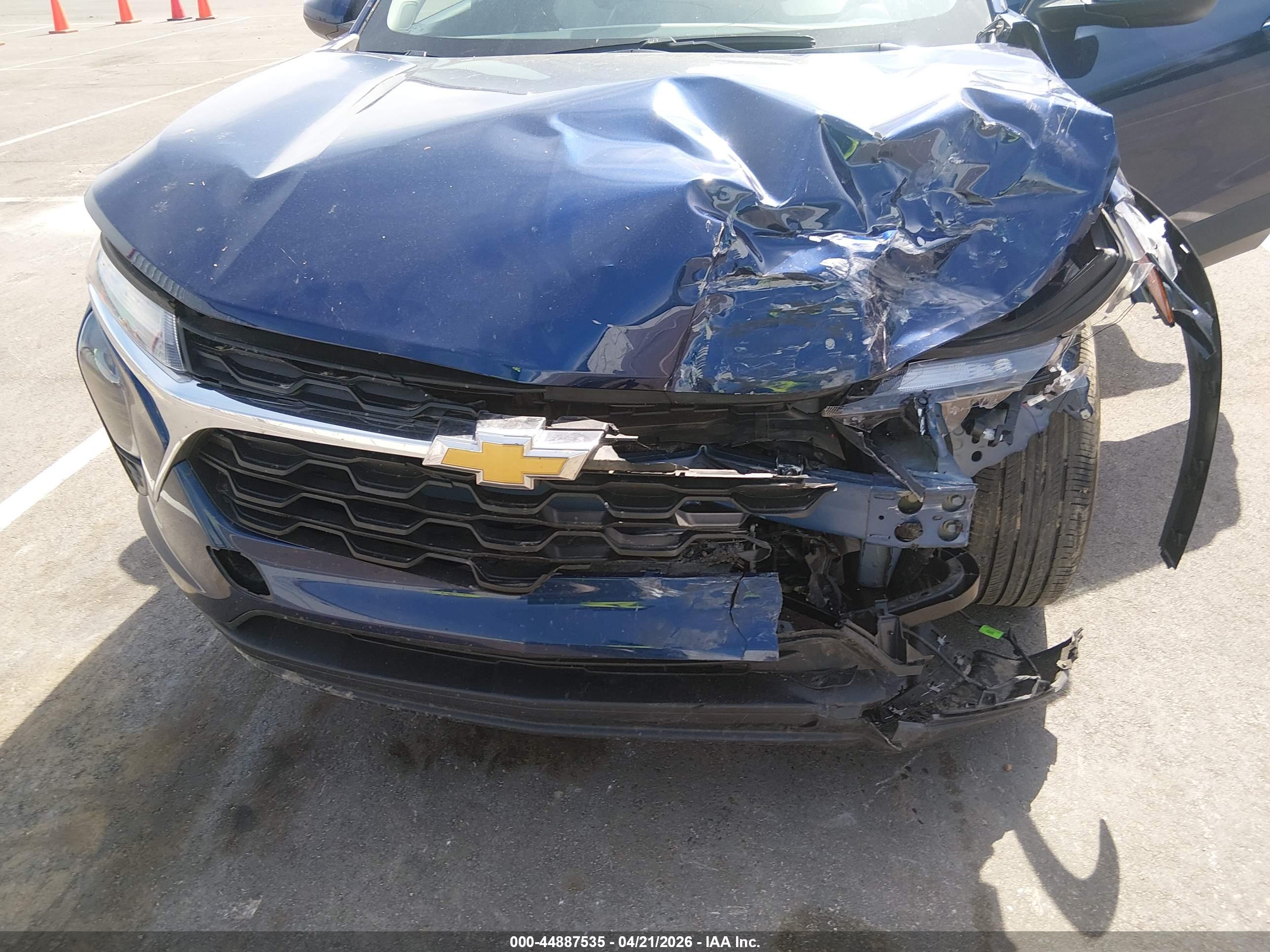 CHEVROLET TRAX image 6