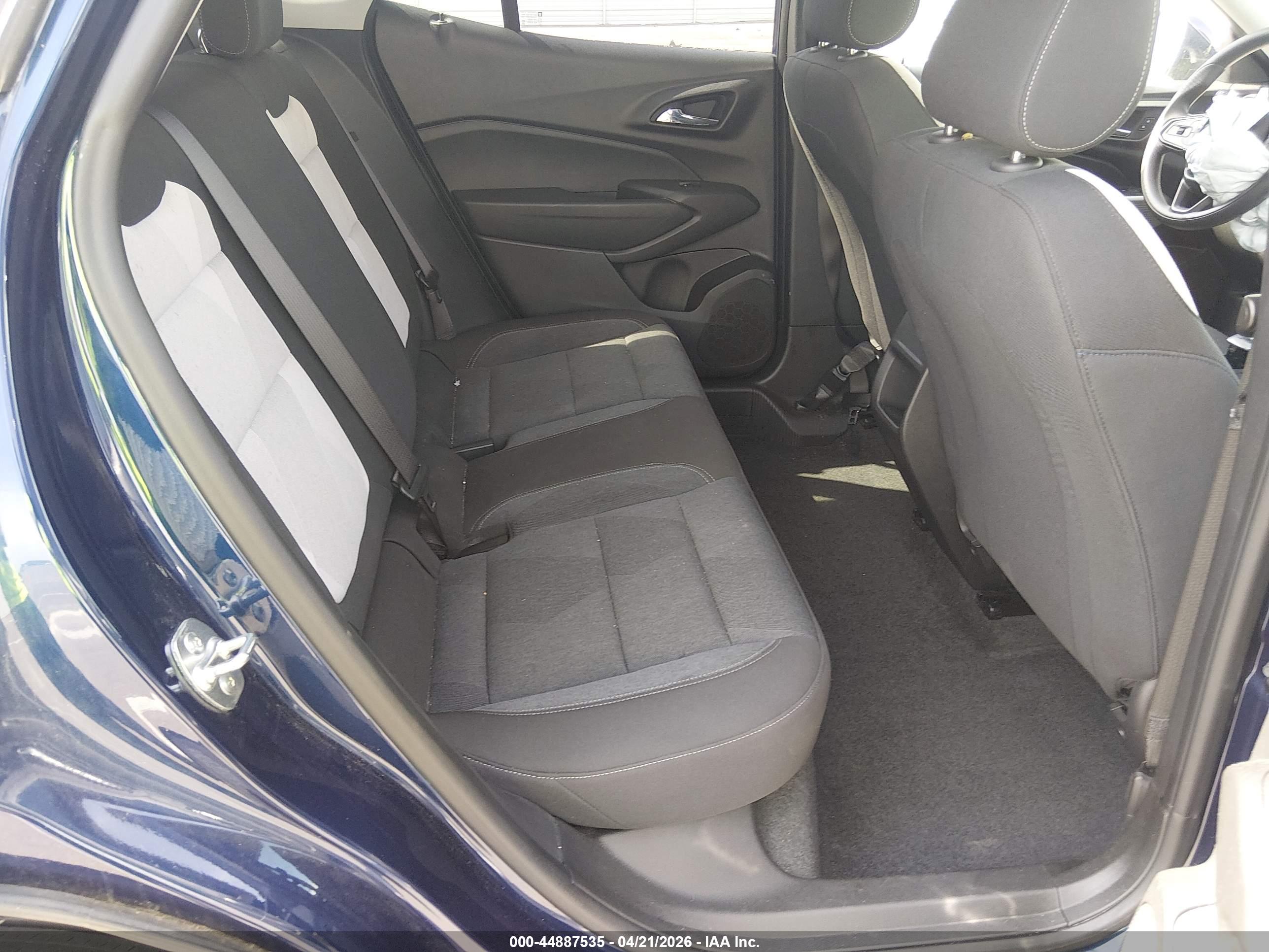 CHEVROLET TRAX image 8