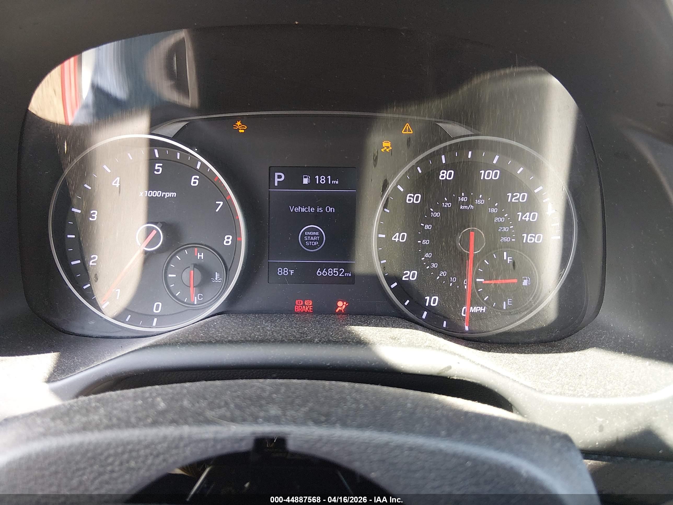 HYUNDAI ELANTRA image 7