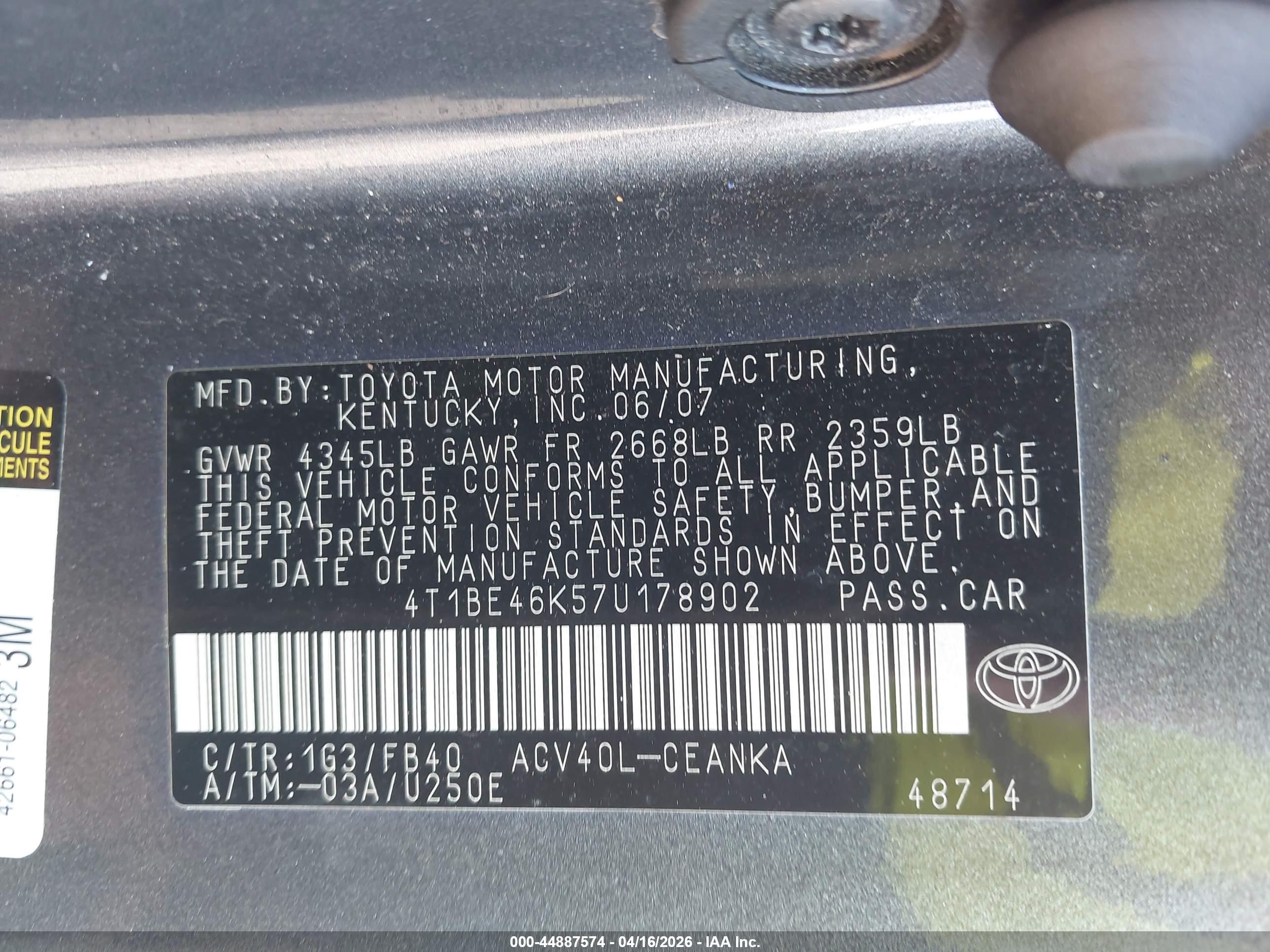 TOYOTA CAMRY image 9