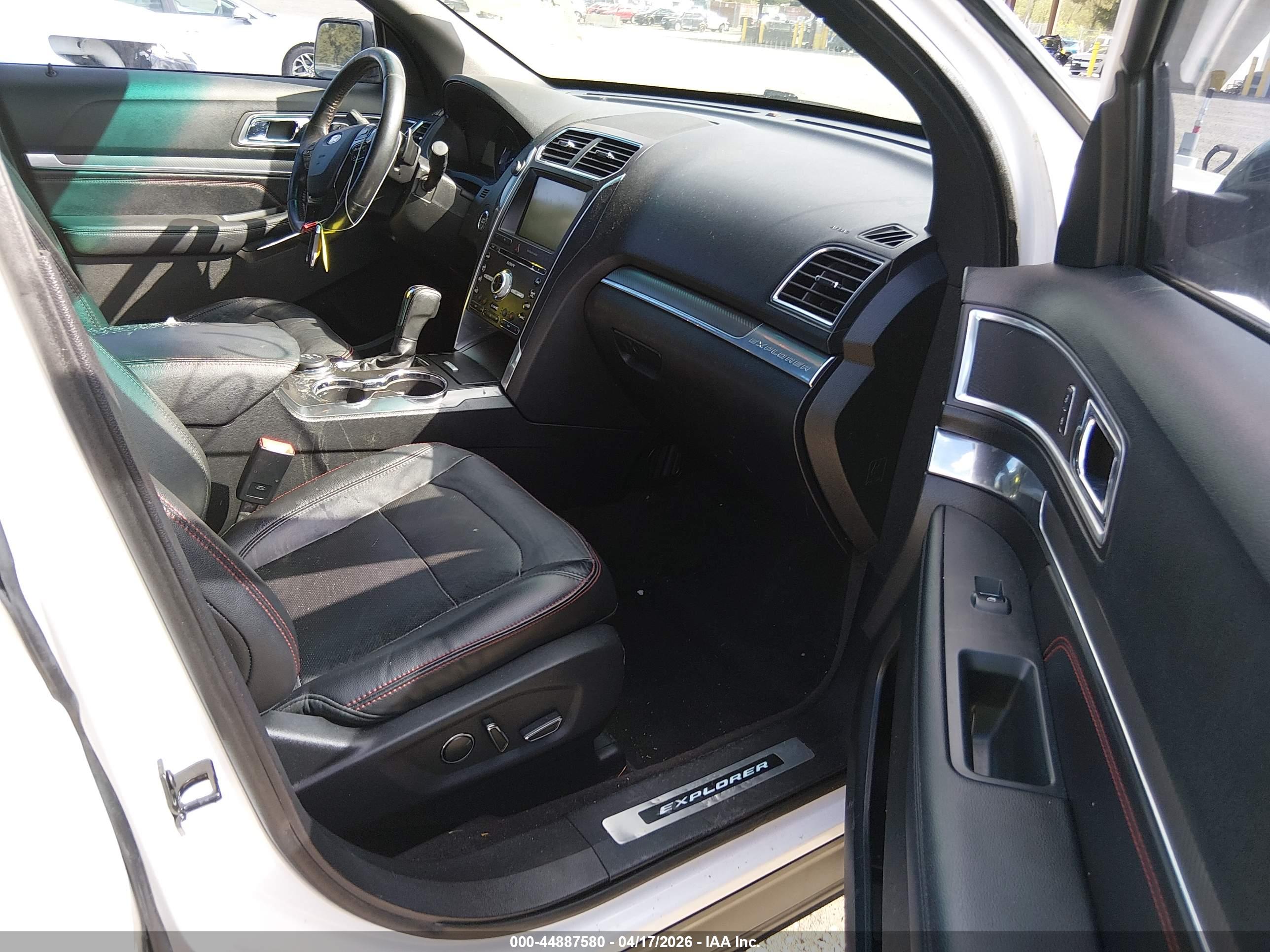 FORD EXPLORER image 5