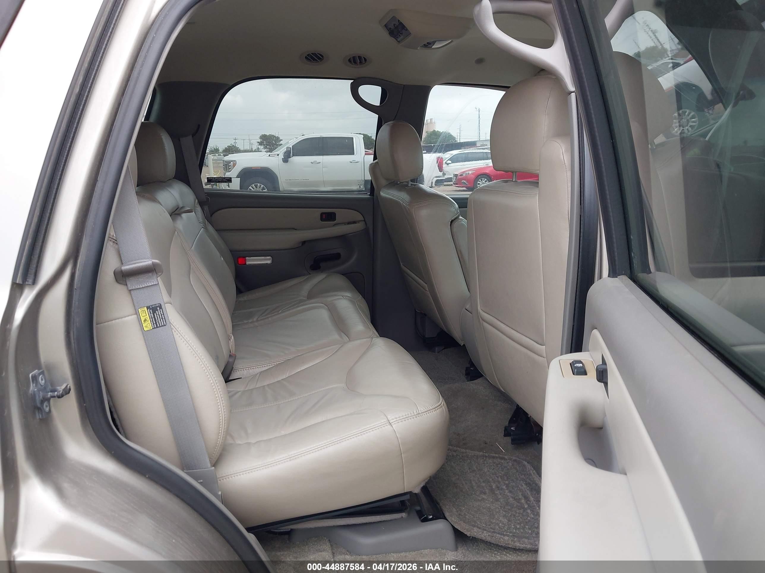 GMC YUKON image 8