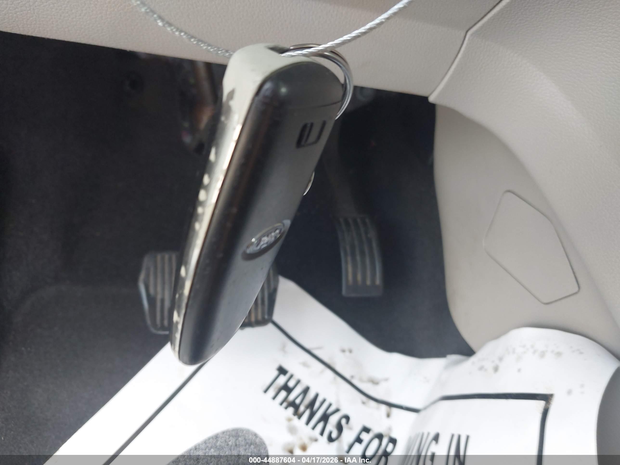 FORD ESCAPE image 11