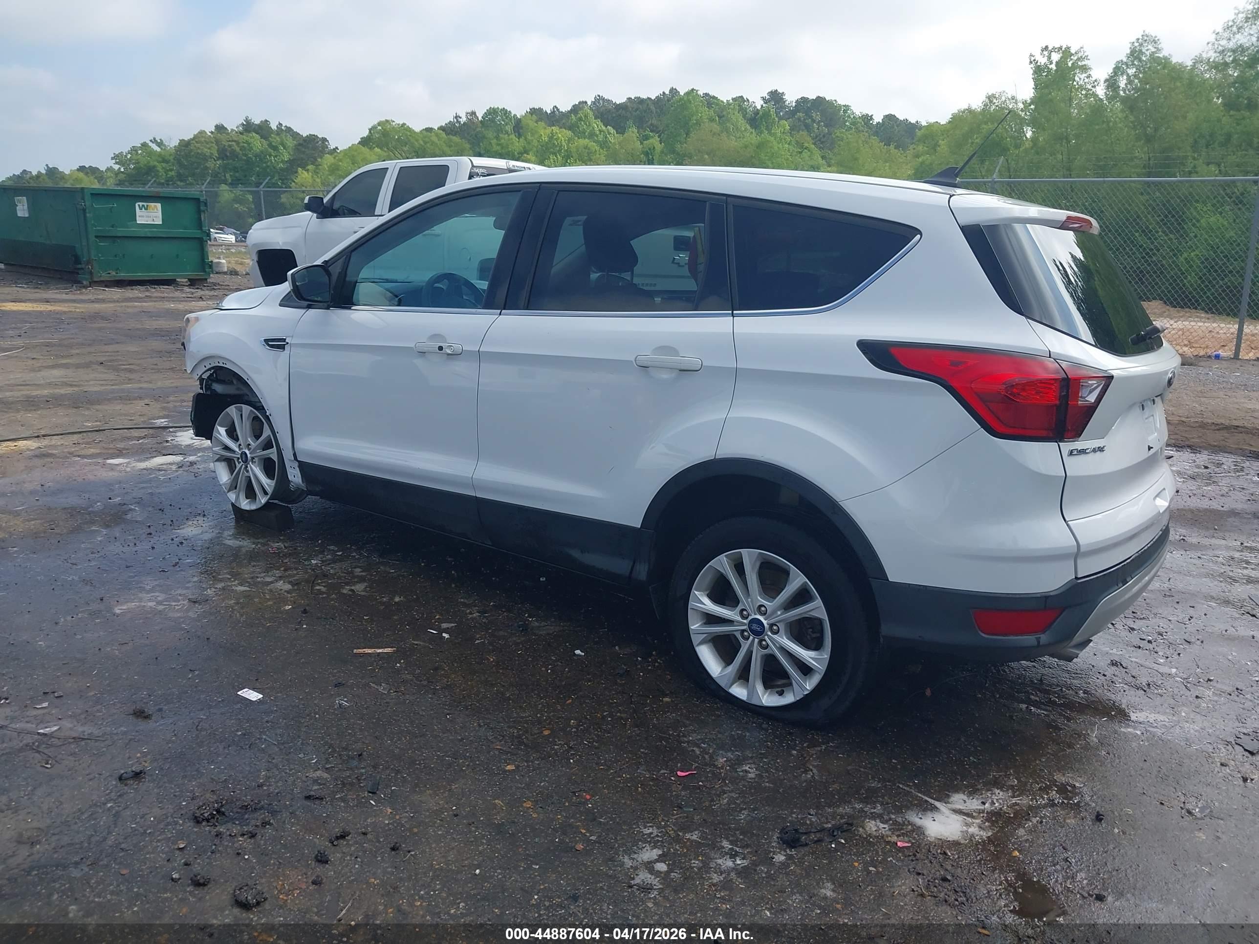 FORD ESCAPE image 3
