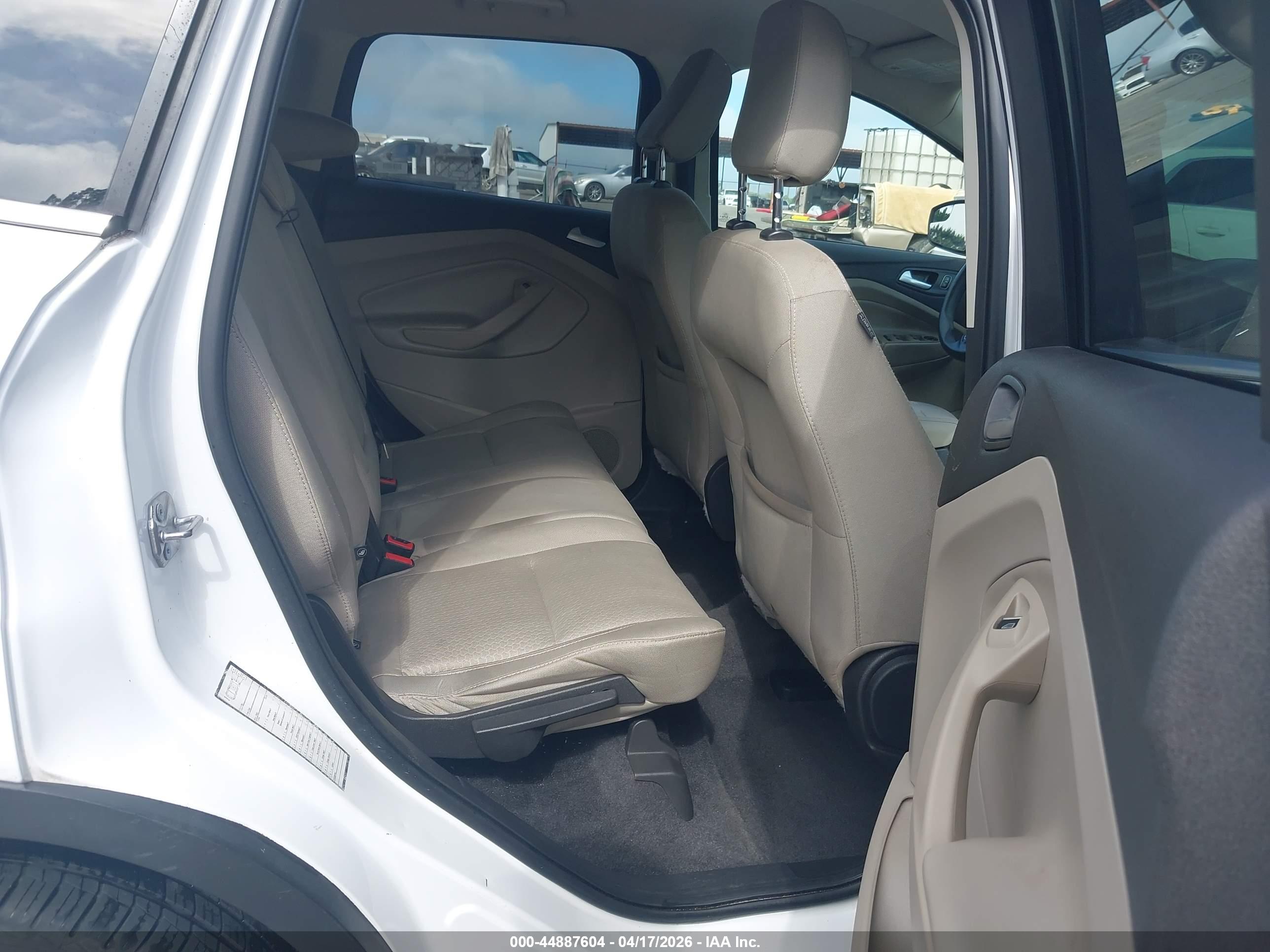 FORD ESCAPE image 8