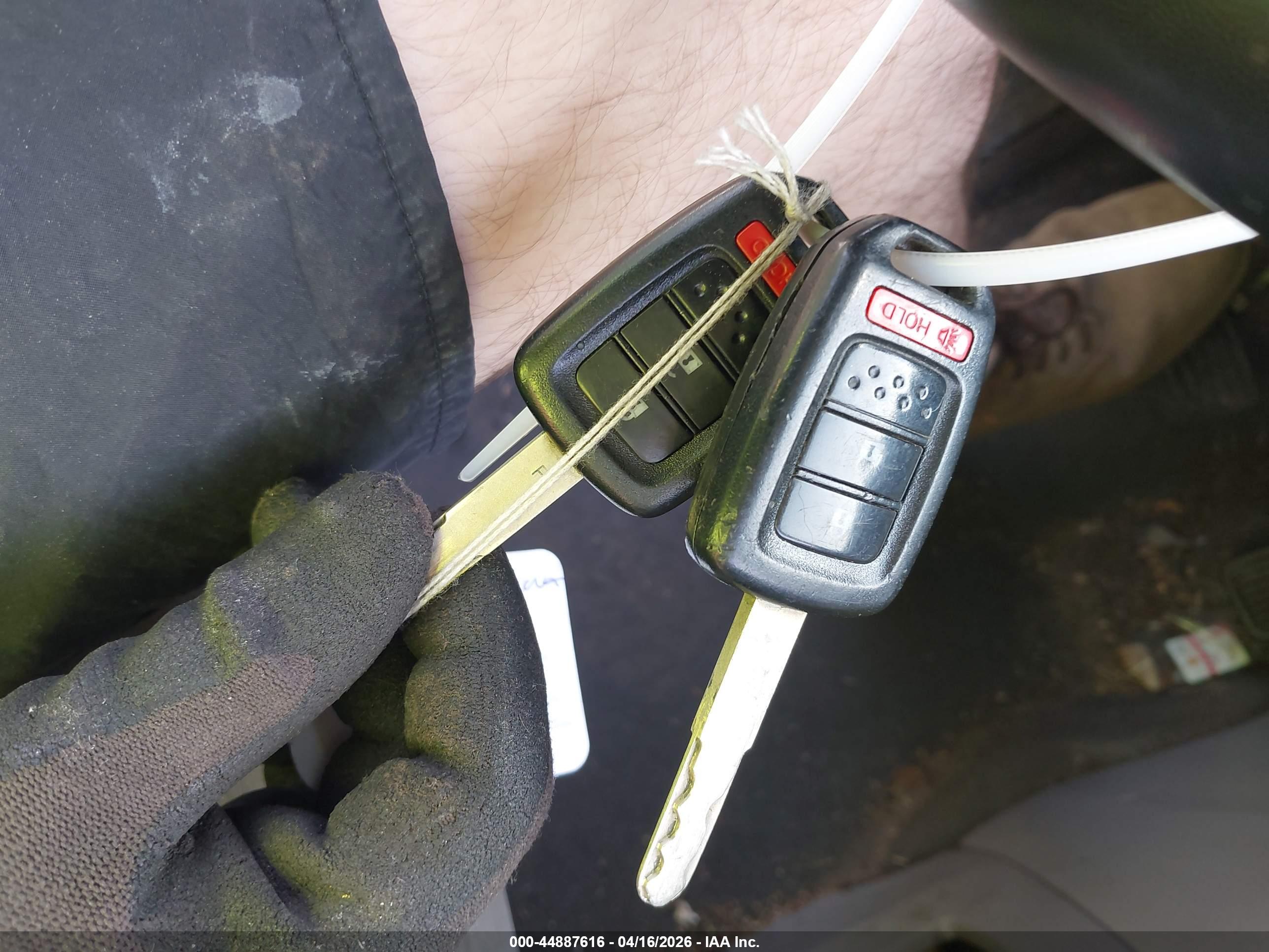 HONDA CR-V image 11