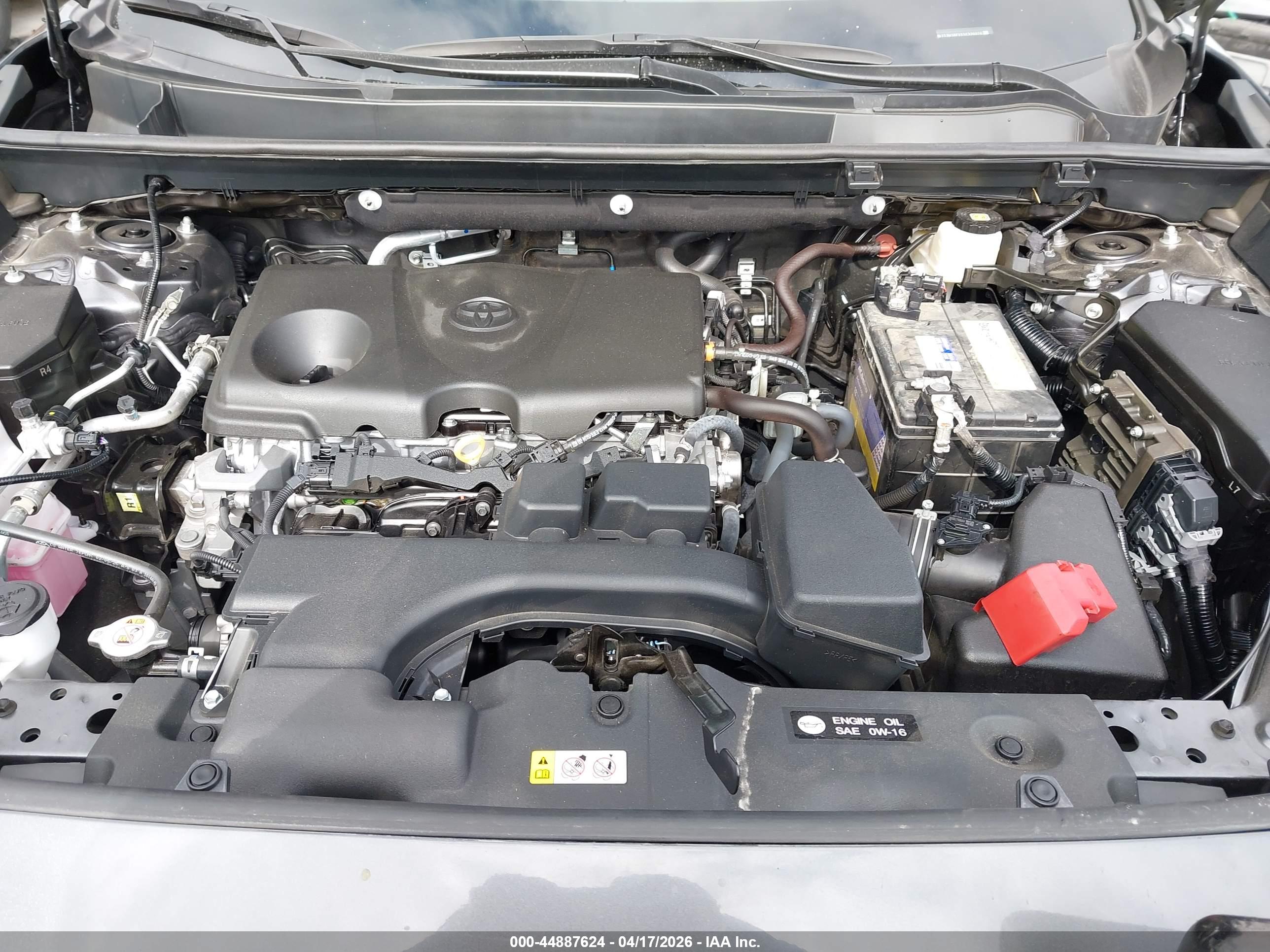 TOYOTA RAV4 image 10