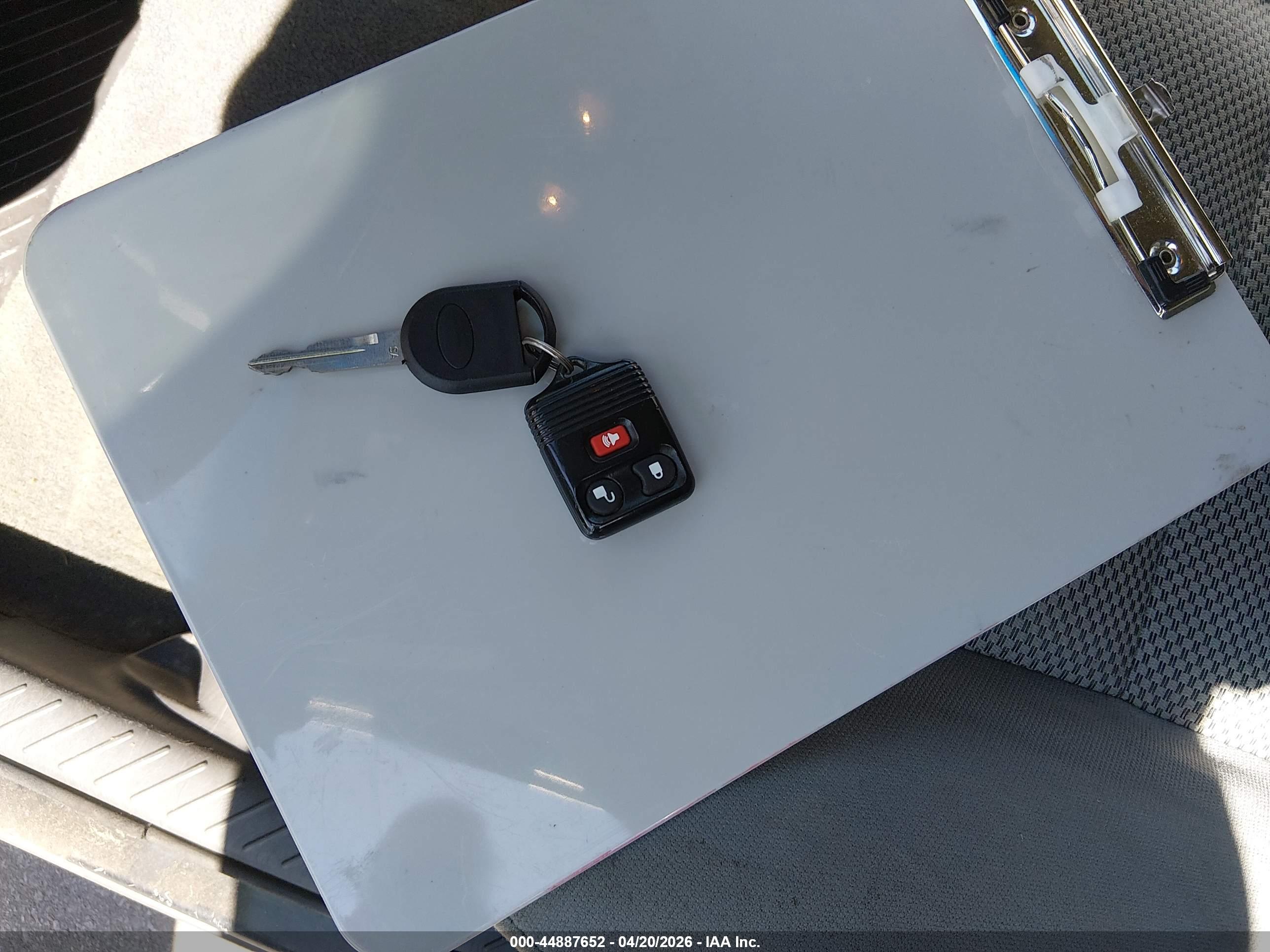 FORD ESCAPE image 11