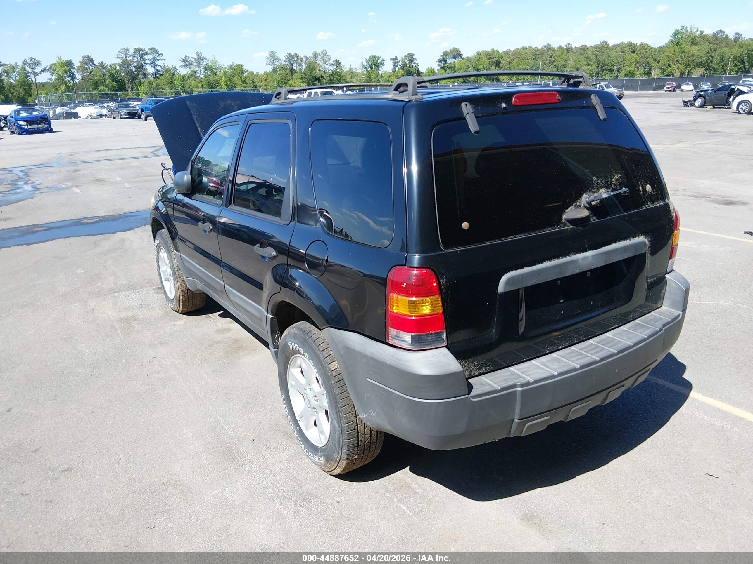 FORD ESCAPE image 3