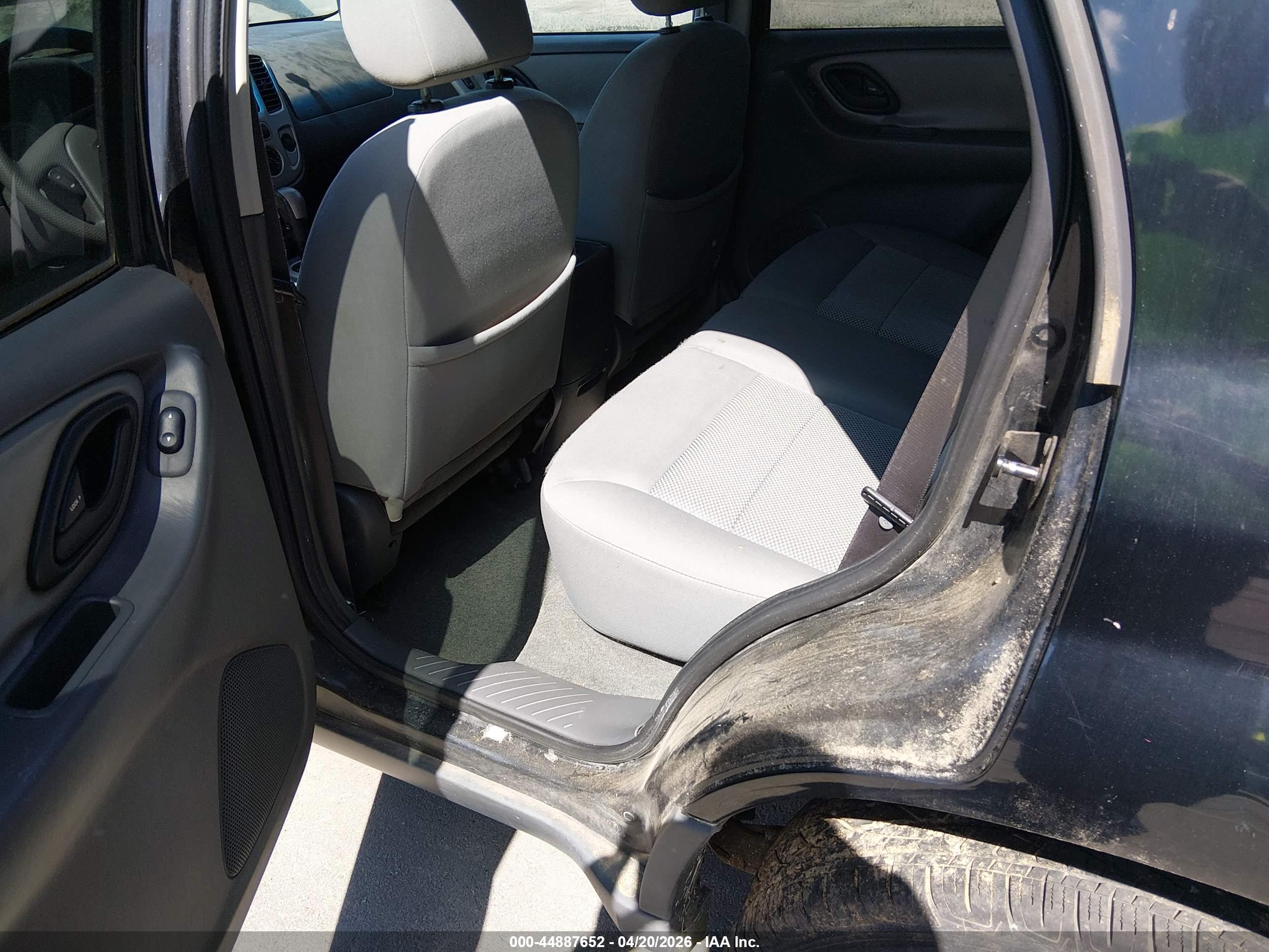 FORD ESCAPE image 8