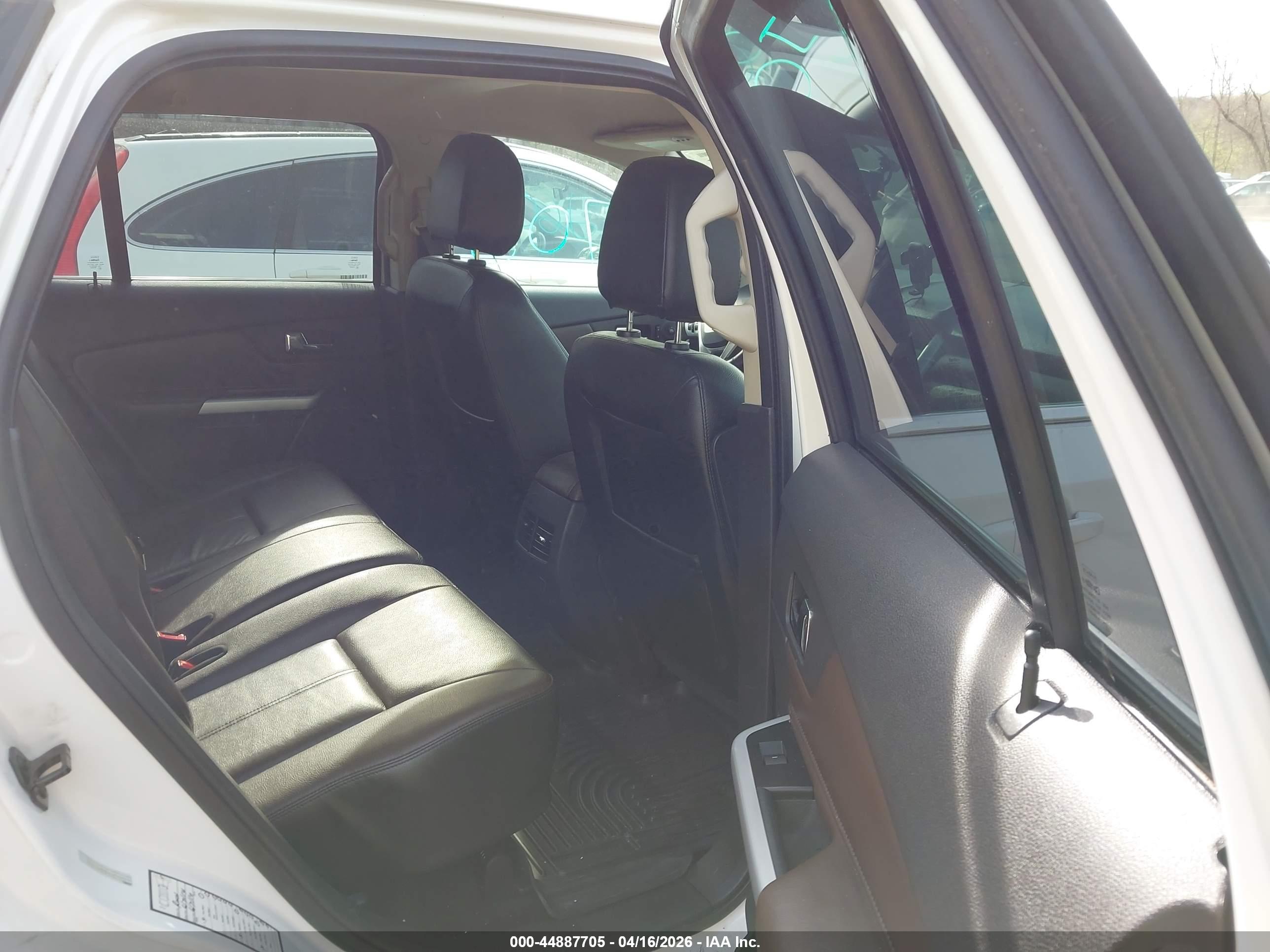 FORD EDGE image 8