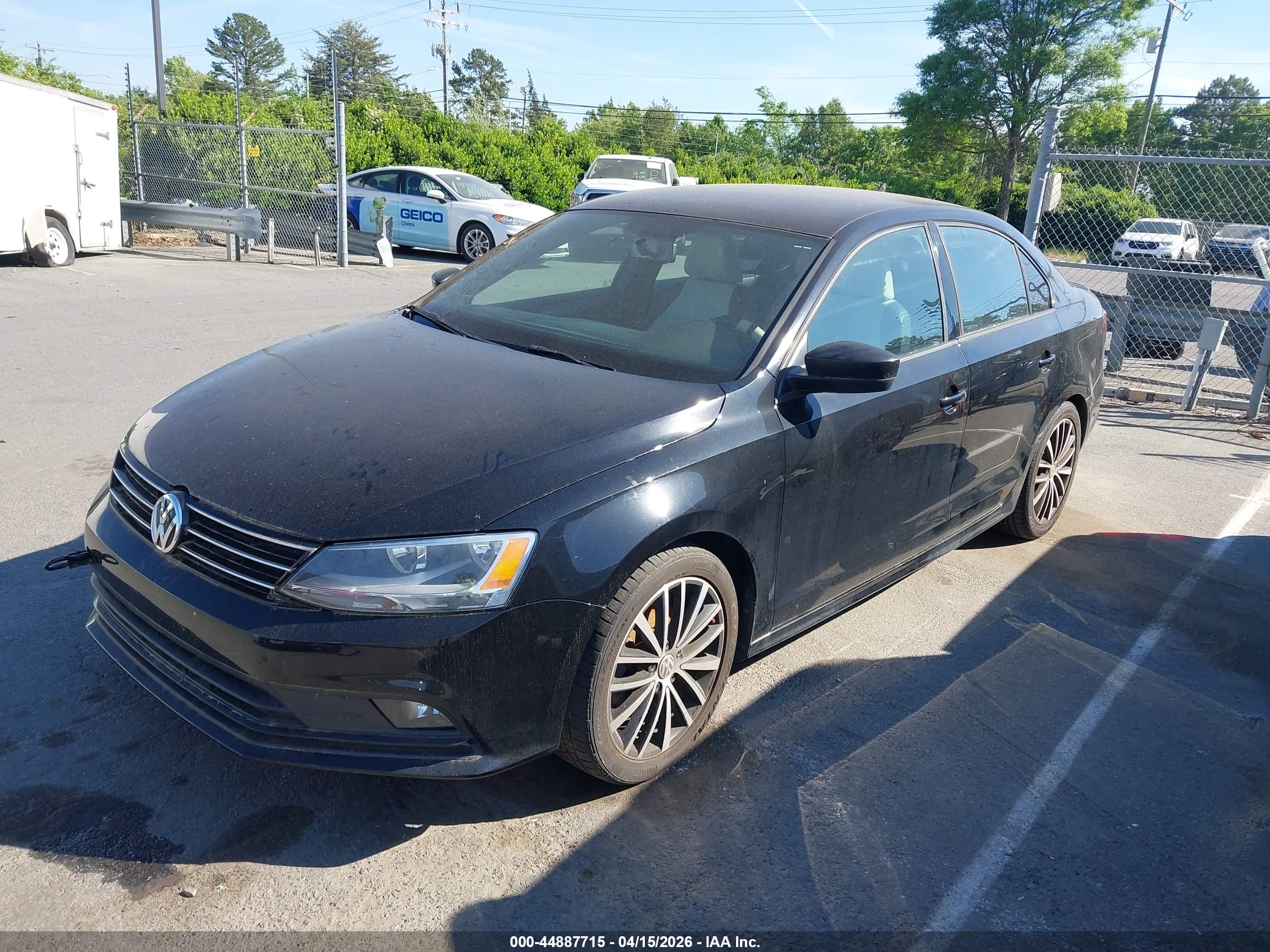 VOLKSWAGEN JETTA image 2
