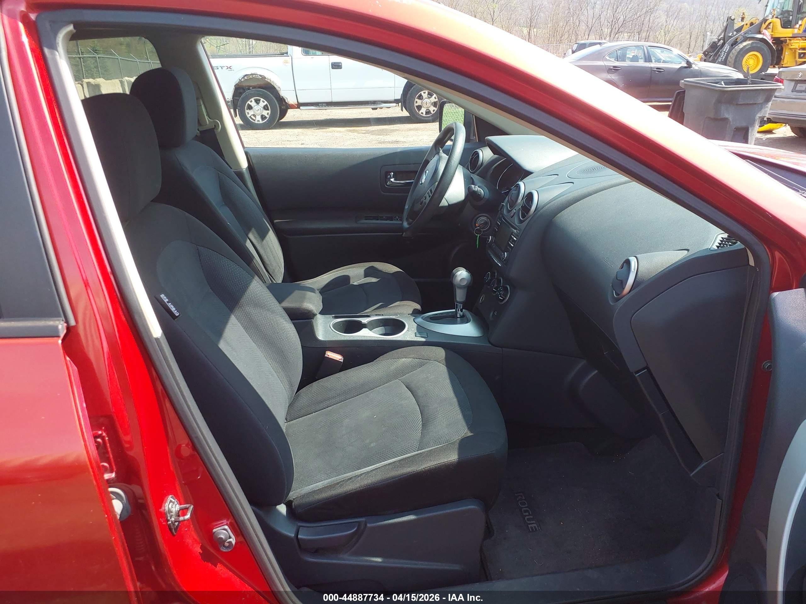 NISSAN ROGUE image 5