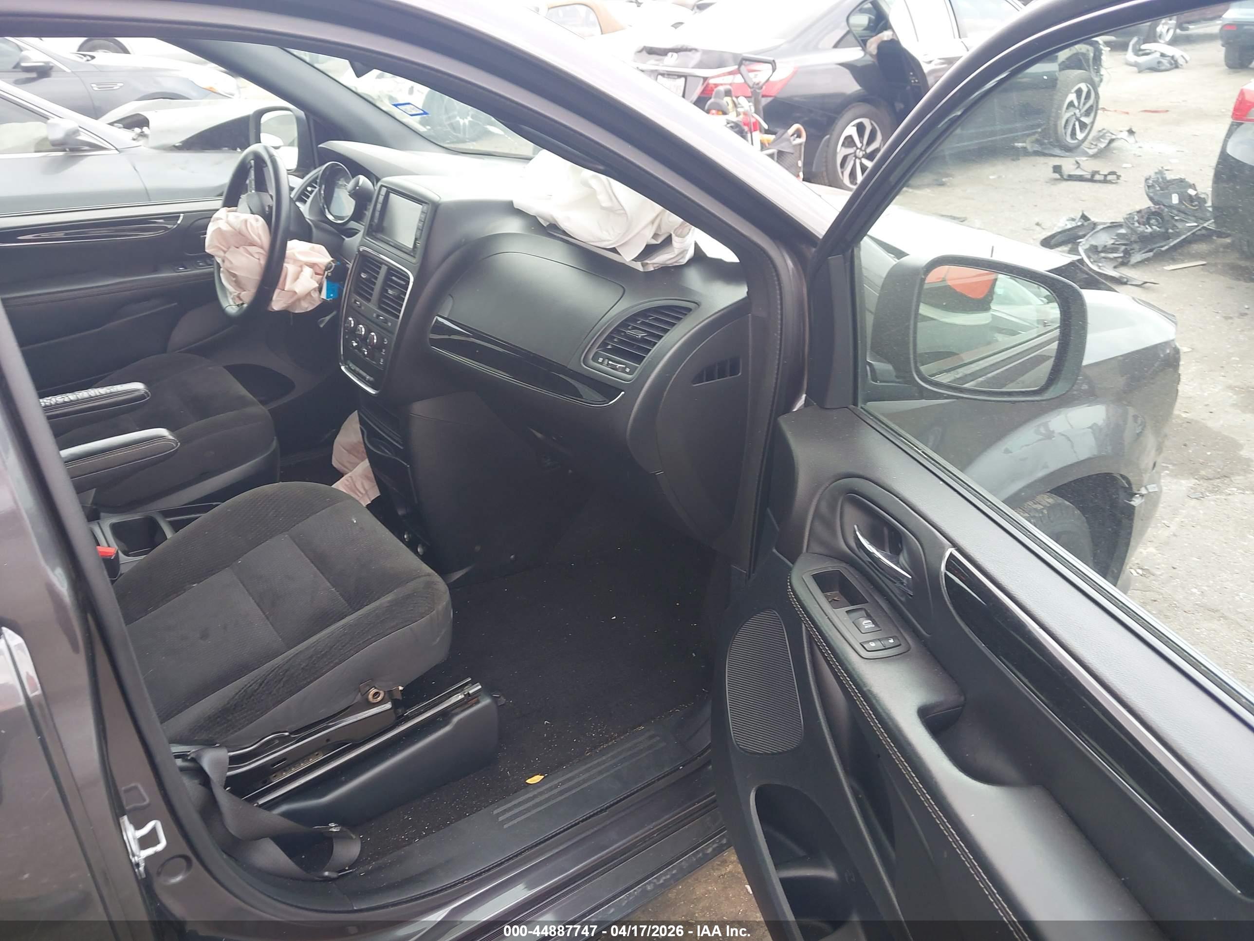 DODGE GRAND image 5
