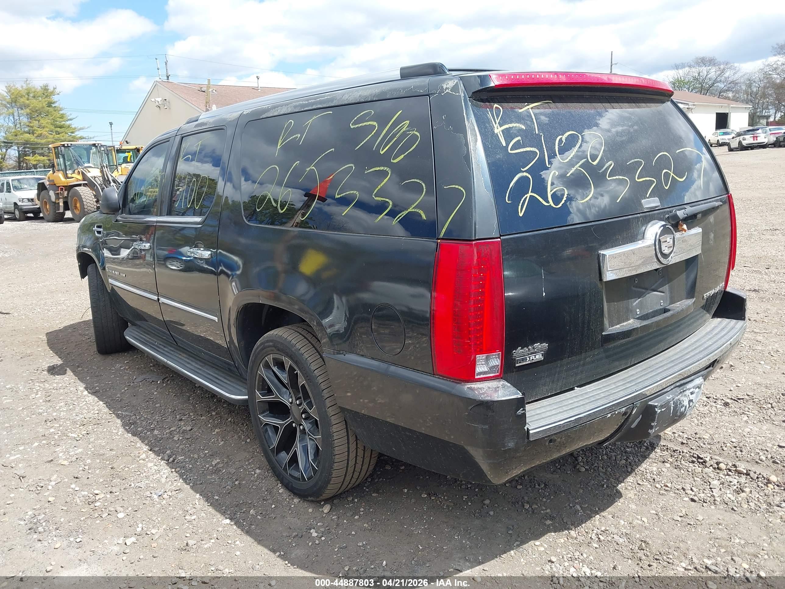 CADILLAC ESCALADE image 3