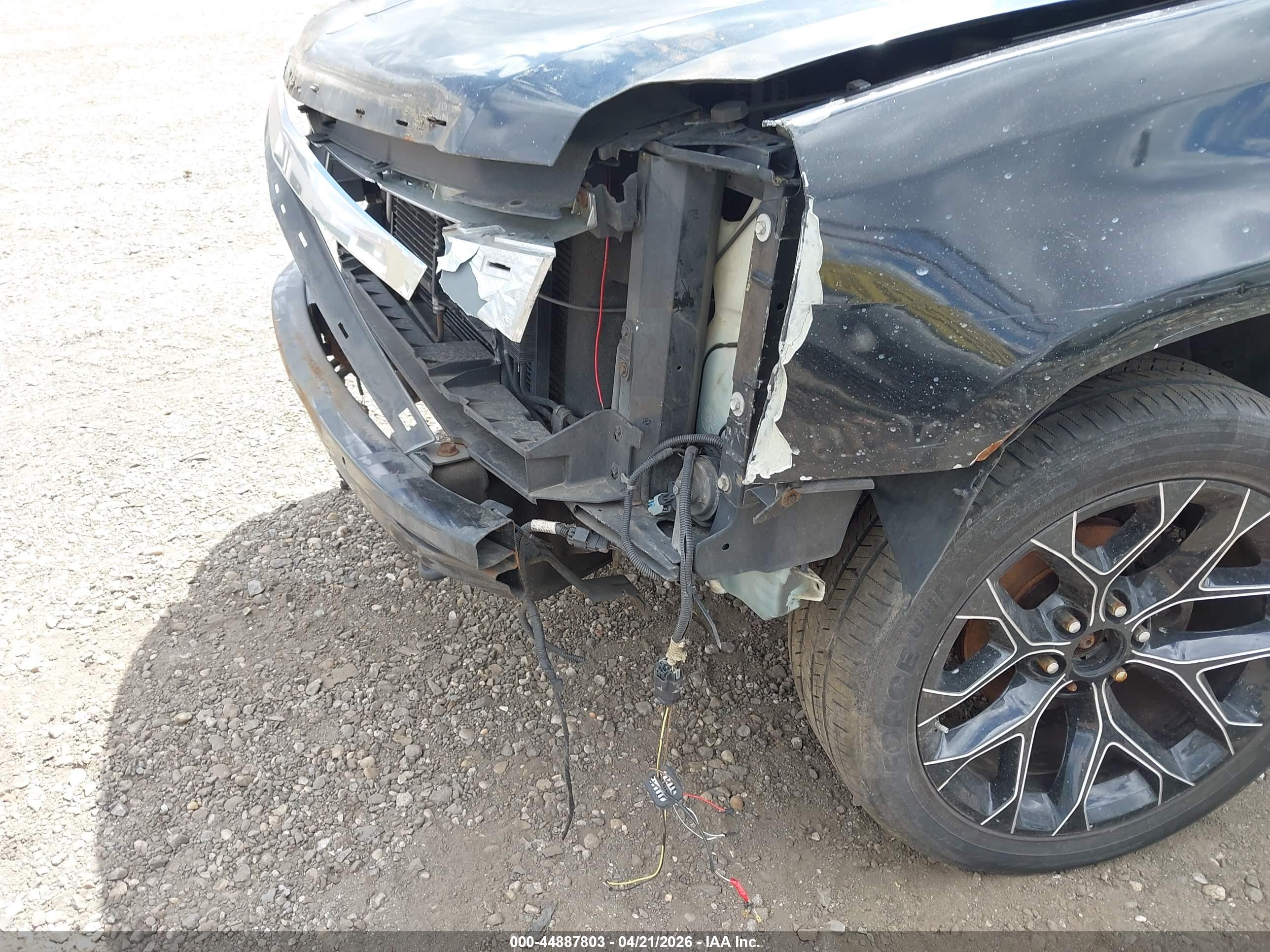 CADILLAC ESCALADE image 6