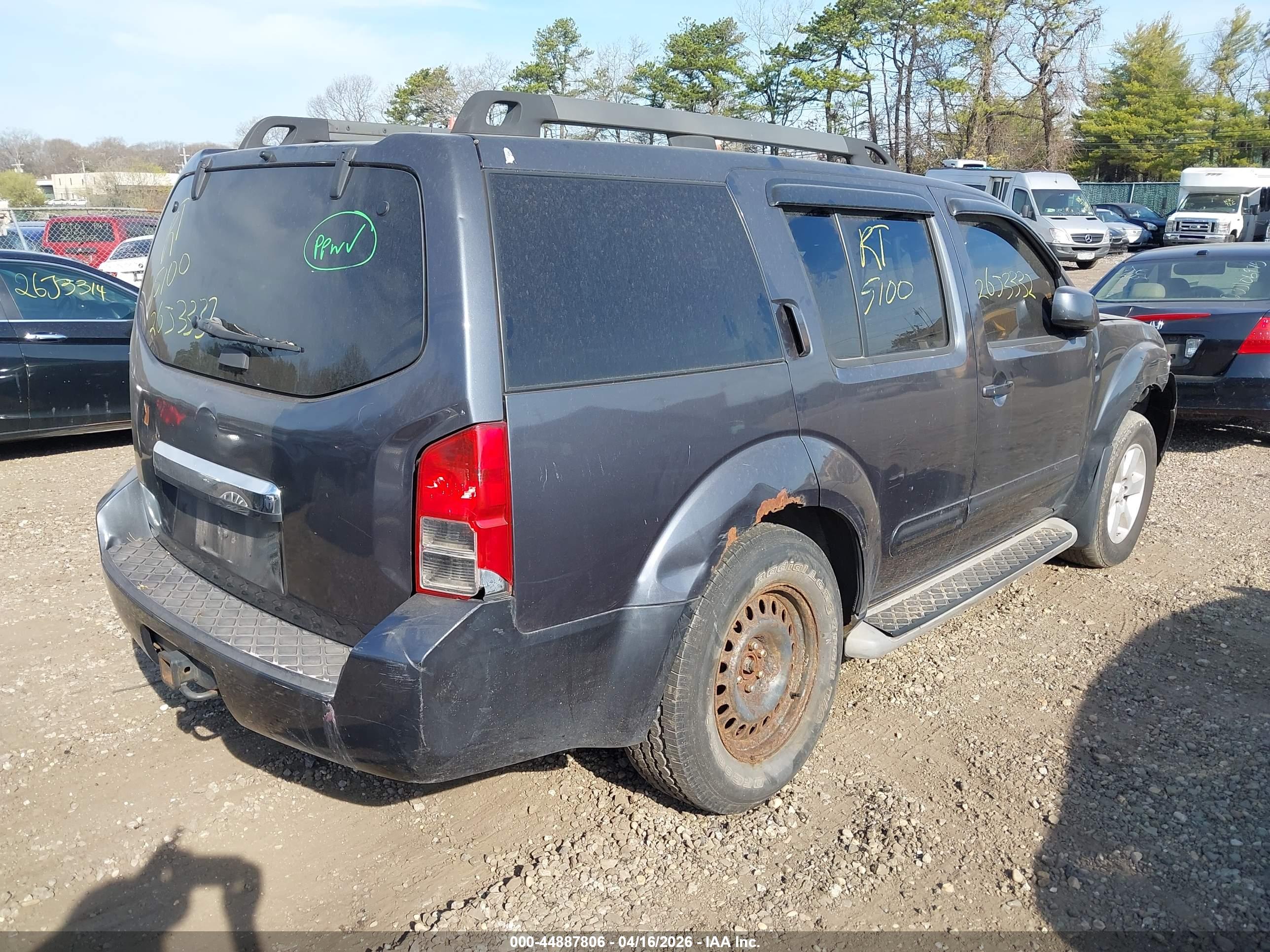 NISSAN PATHFINDER image 4