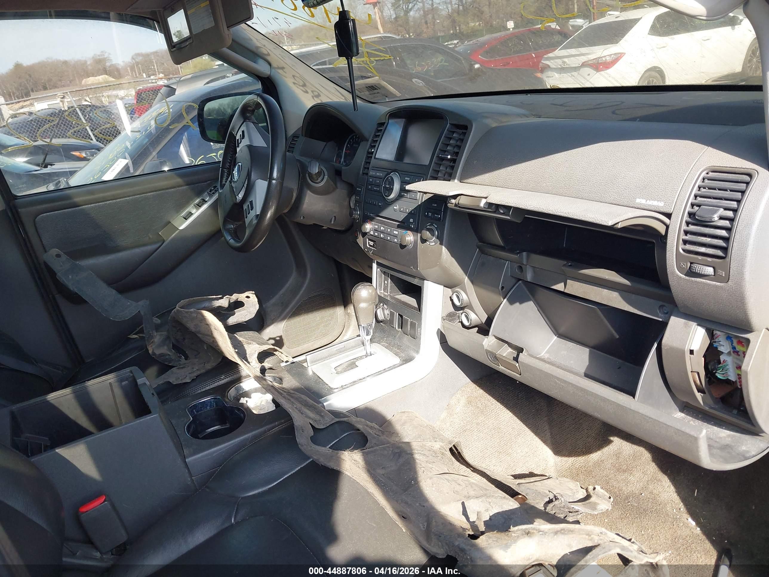 NISSAN PATHFINDER image 5