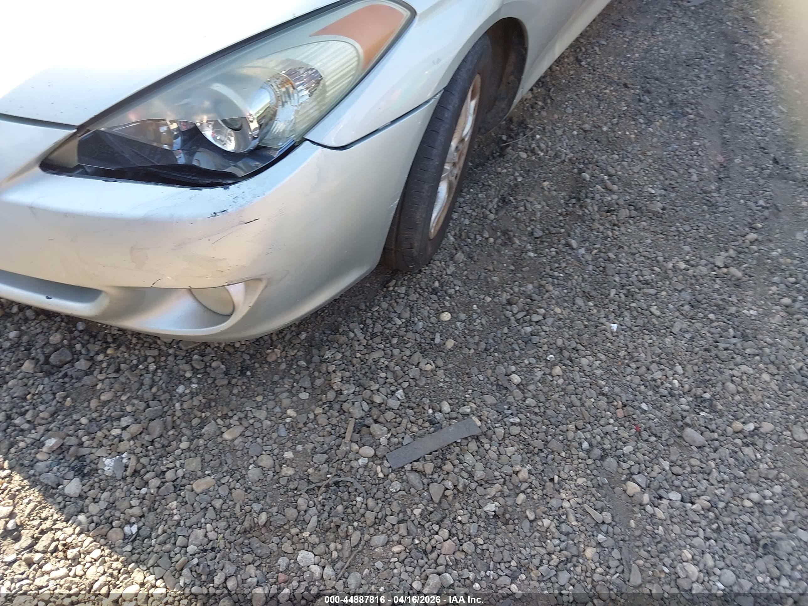 TOYOTA CAMRY image 6