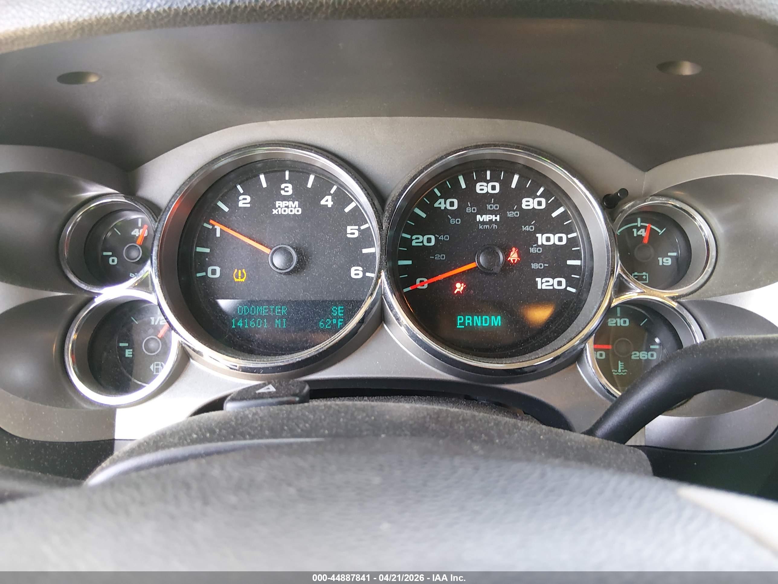 CHEVROLET SILVERADO image 7
