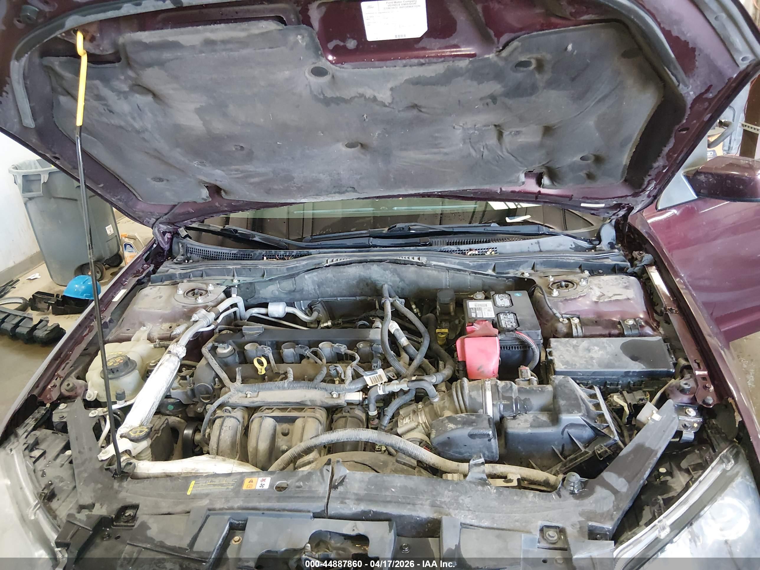 FORD FUSION image 10