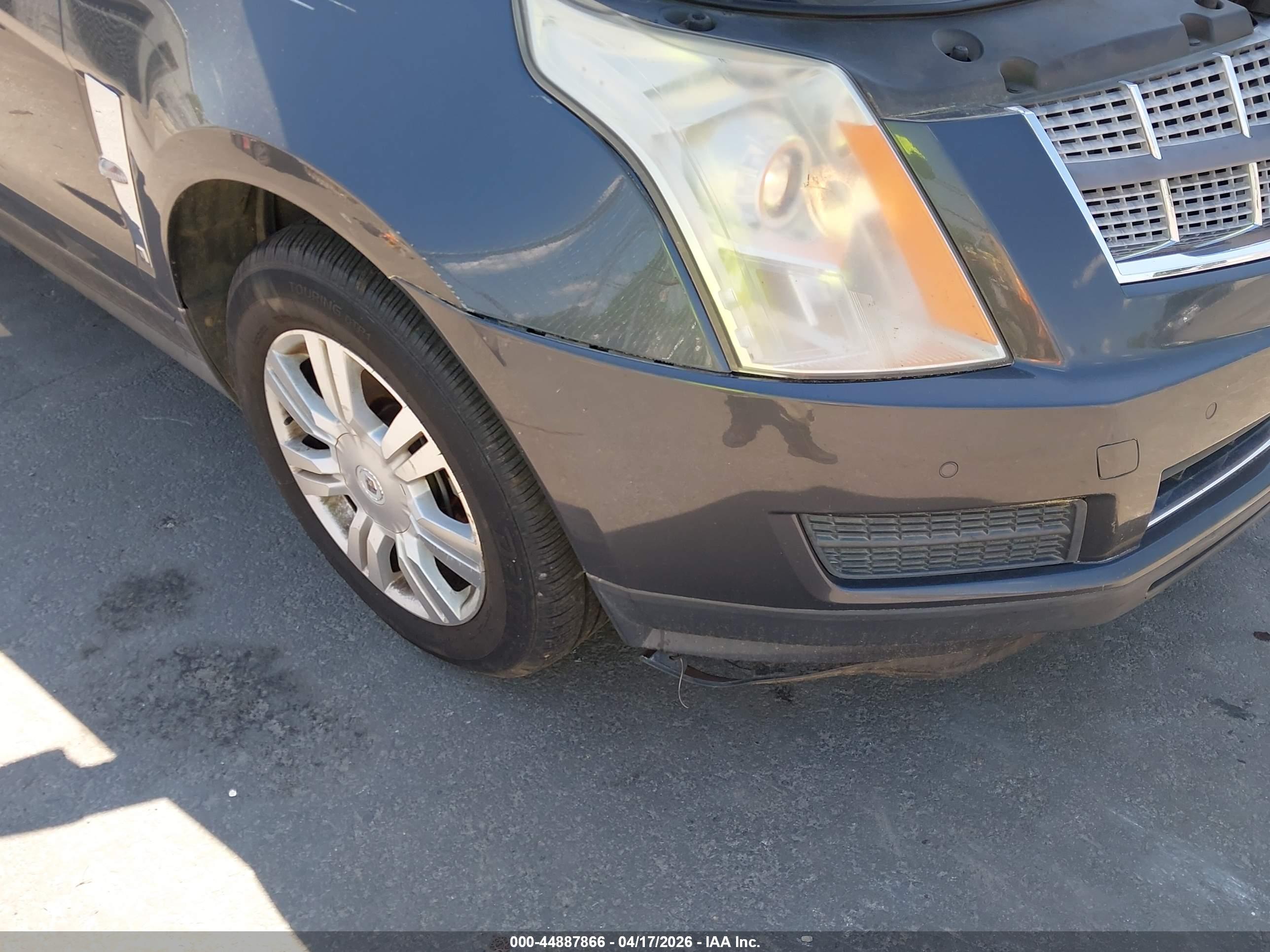 CADILLAC SRX image 6