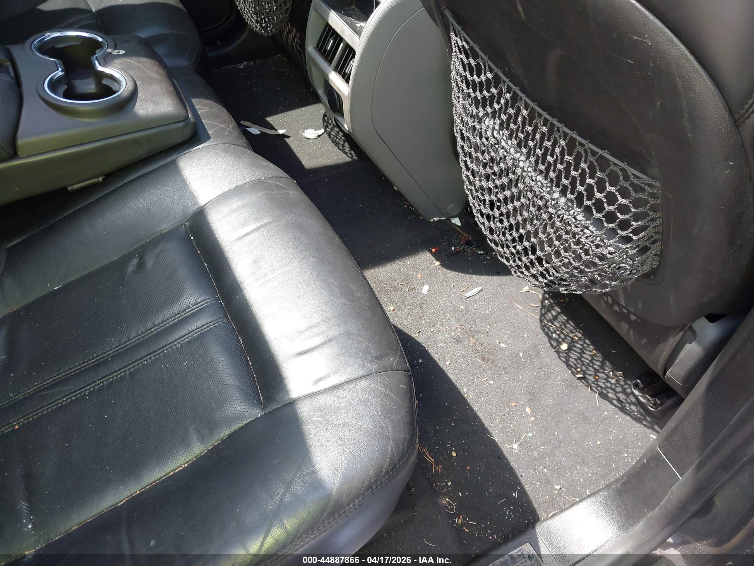 CADILLAC SRX image 8
