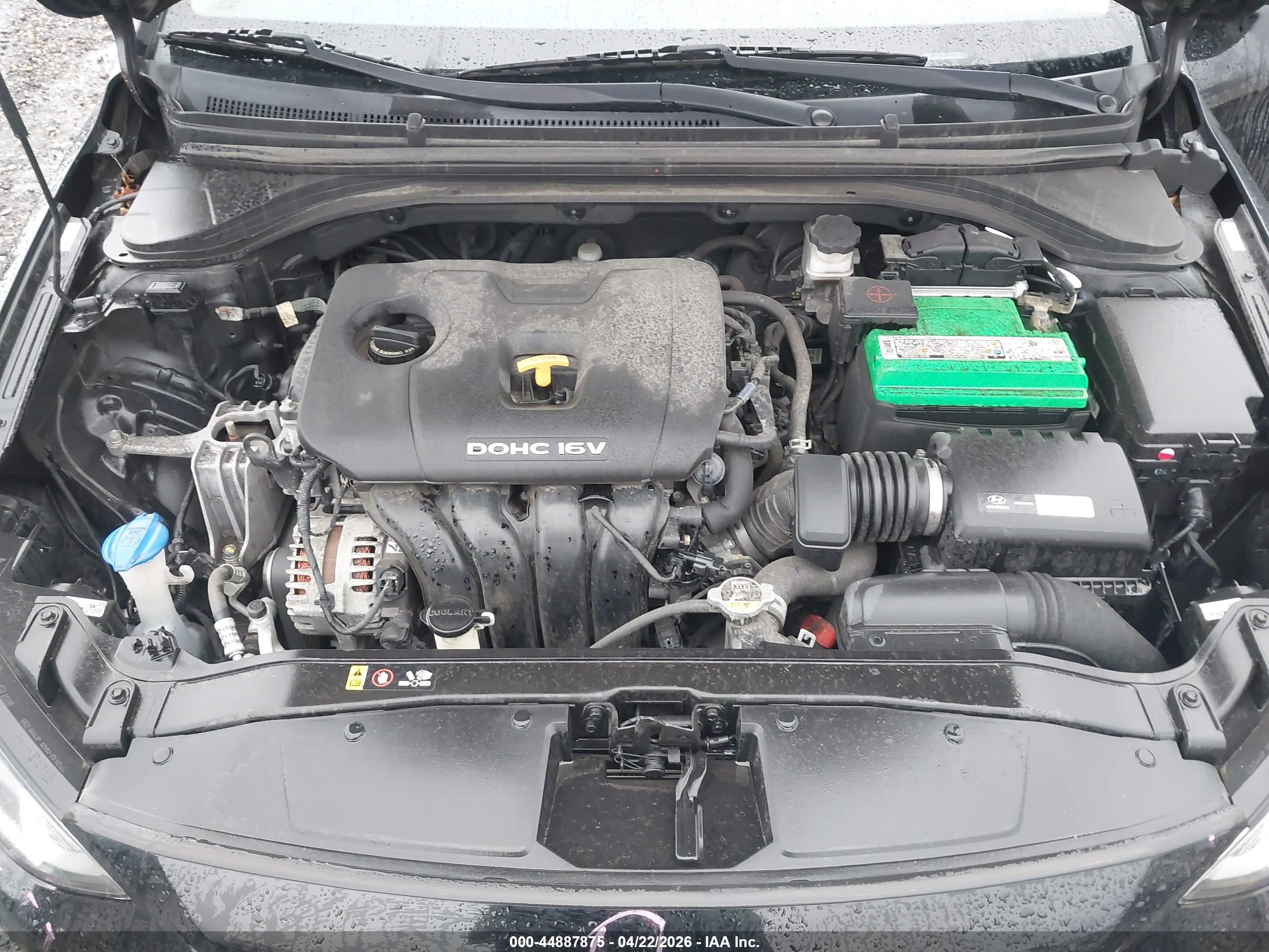 HYUNDAI ELANTRA image 10