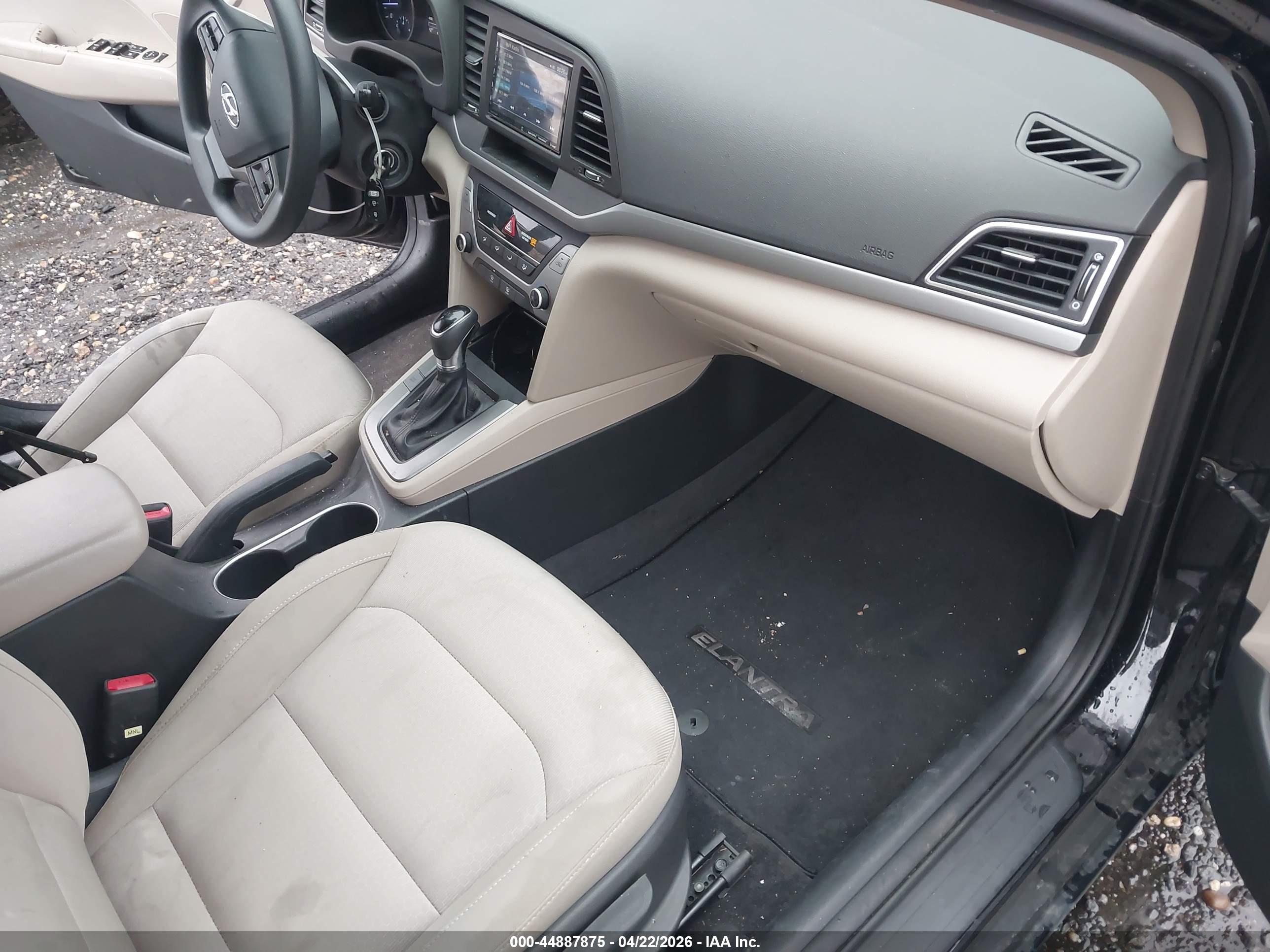 HYUNDAI ELANTRA image 5