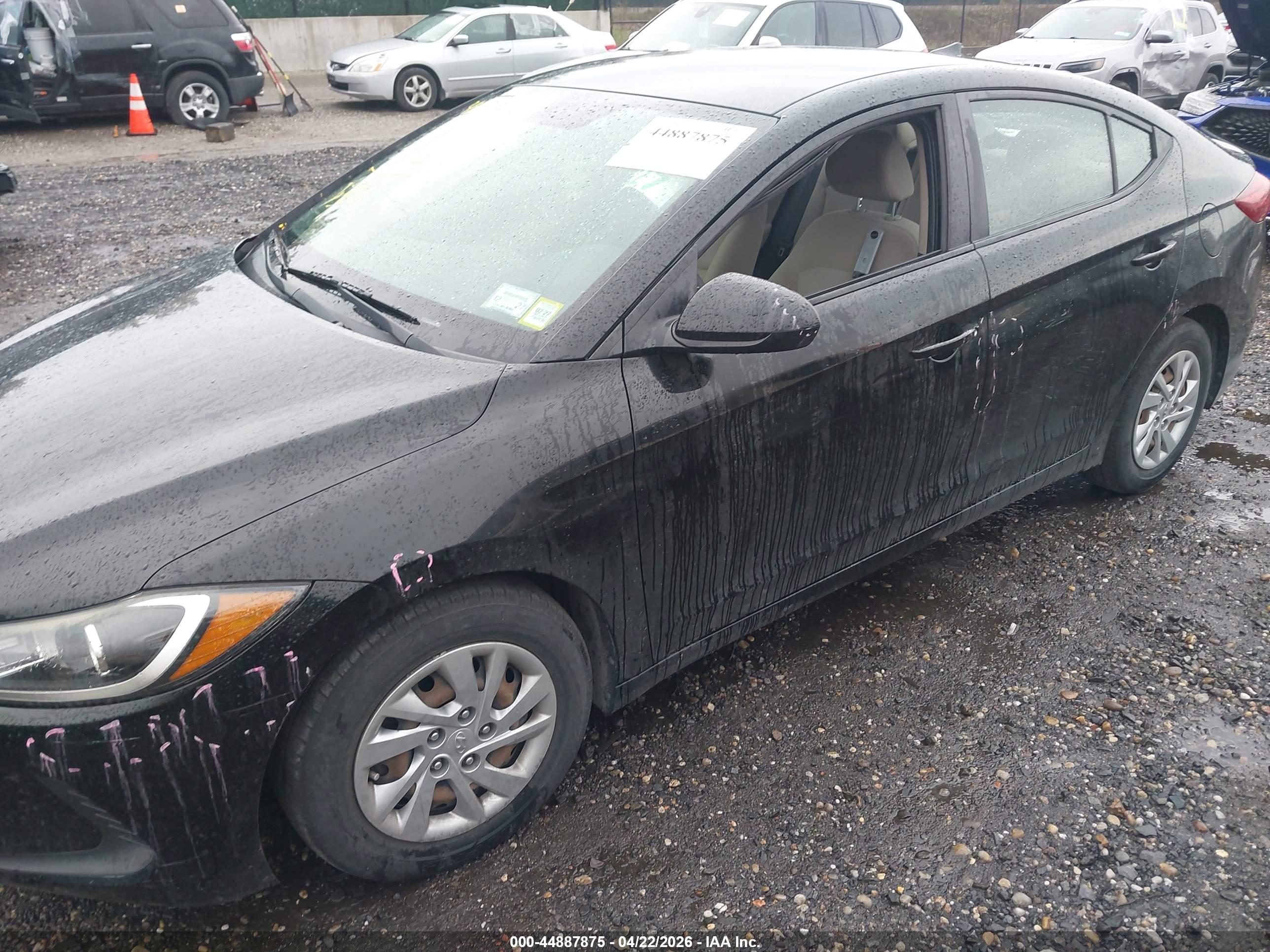 HYUNDAI ELANTRA image 6
