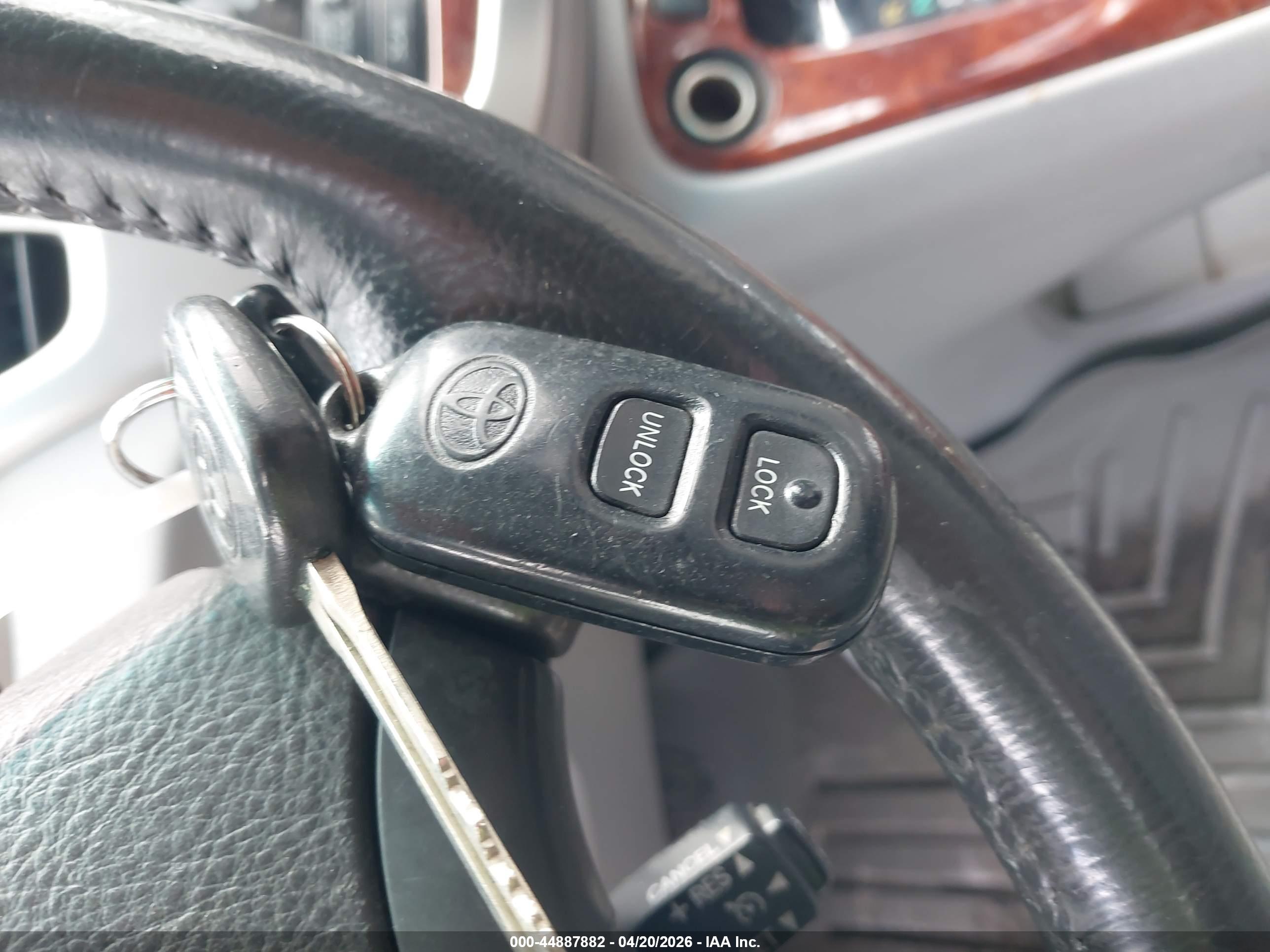 TOYOTA HIGHLANDER image 11