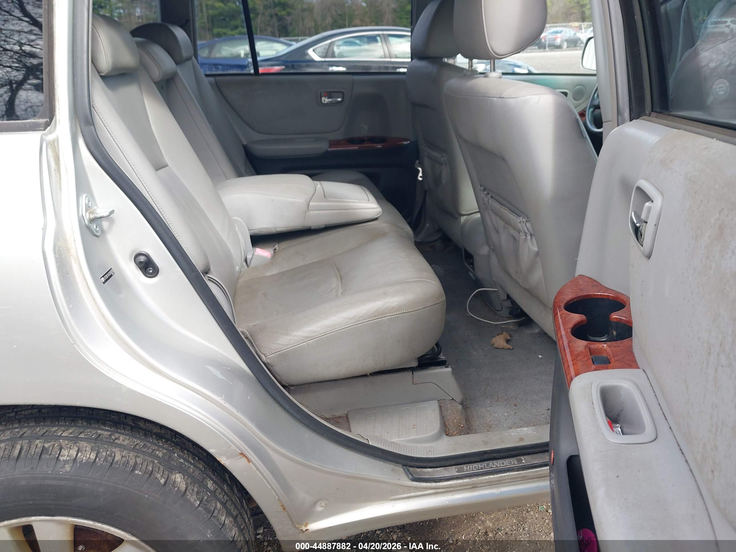 TOYOTA HIGHLANDER image 8