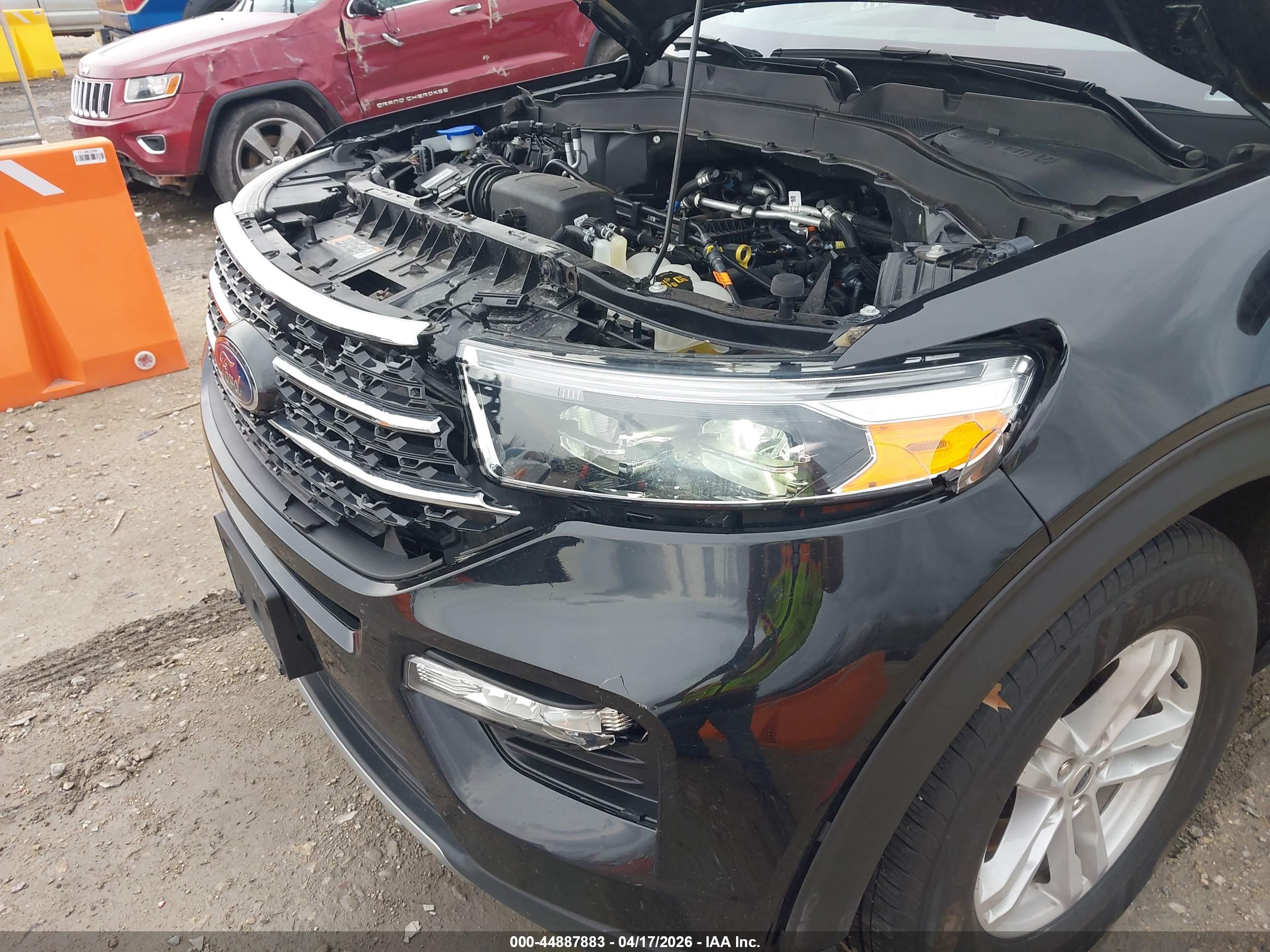 FORD EXPLORER image 6
