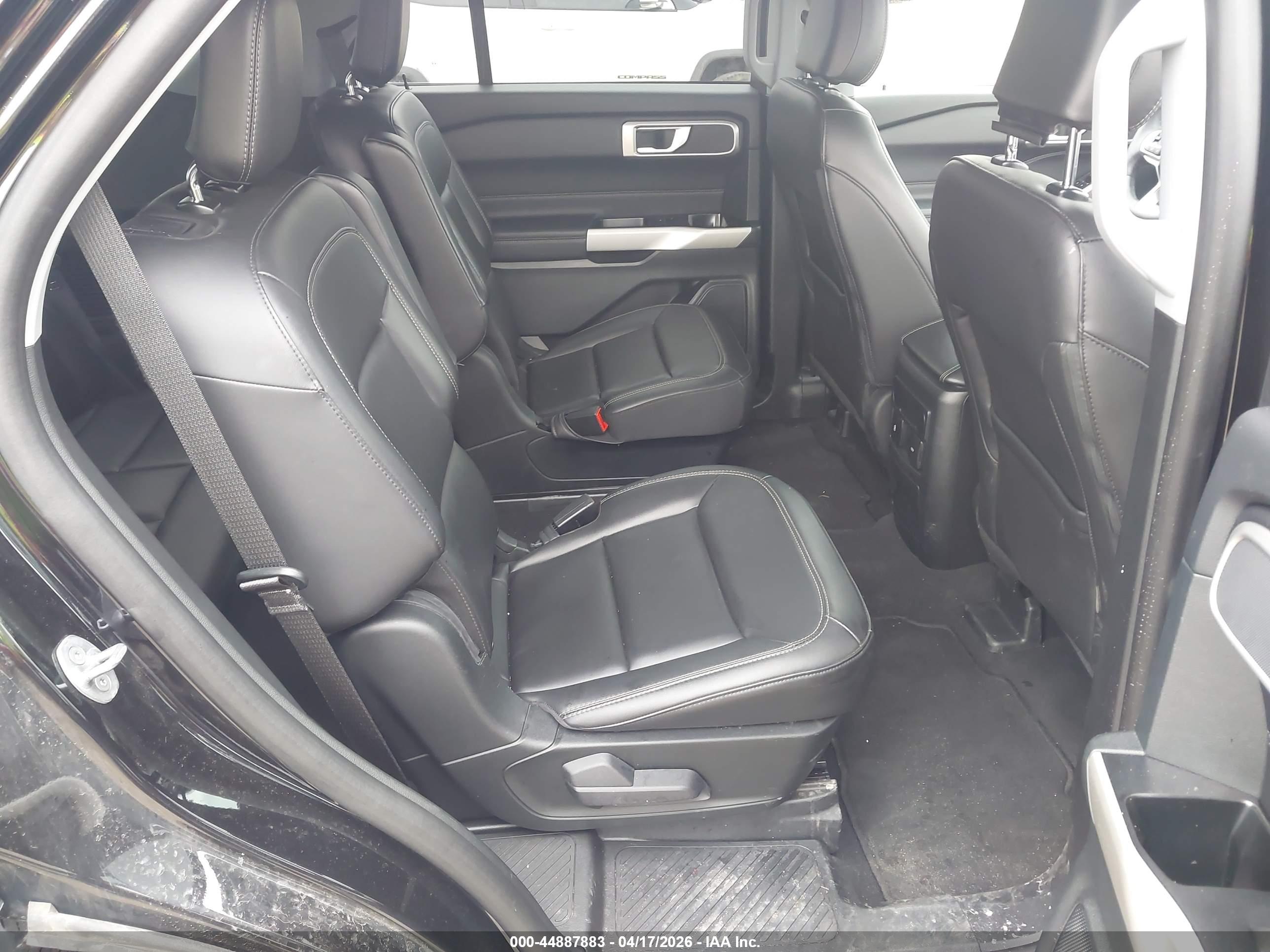 FORD EXPLORER image 8