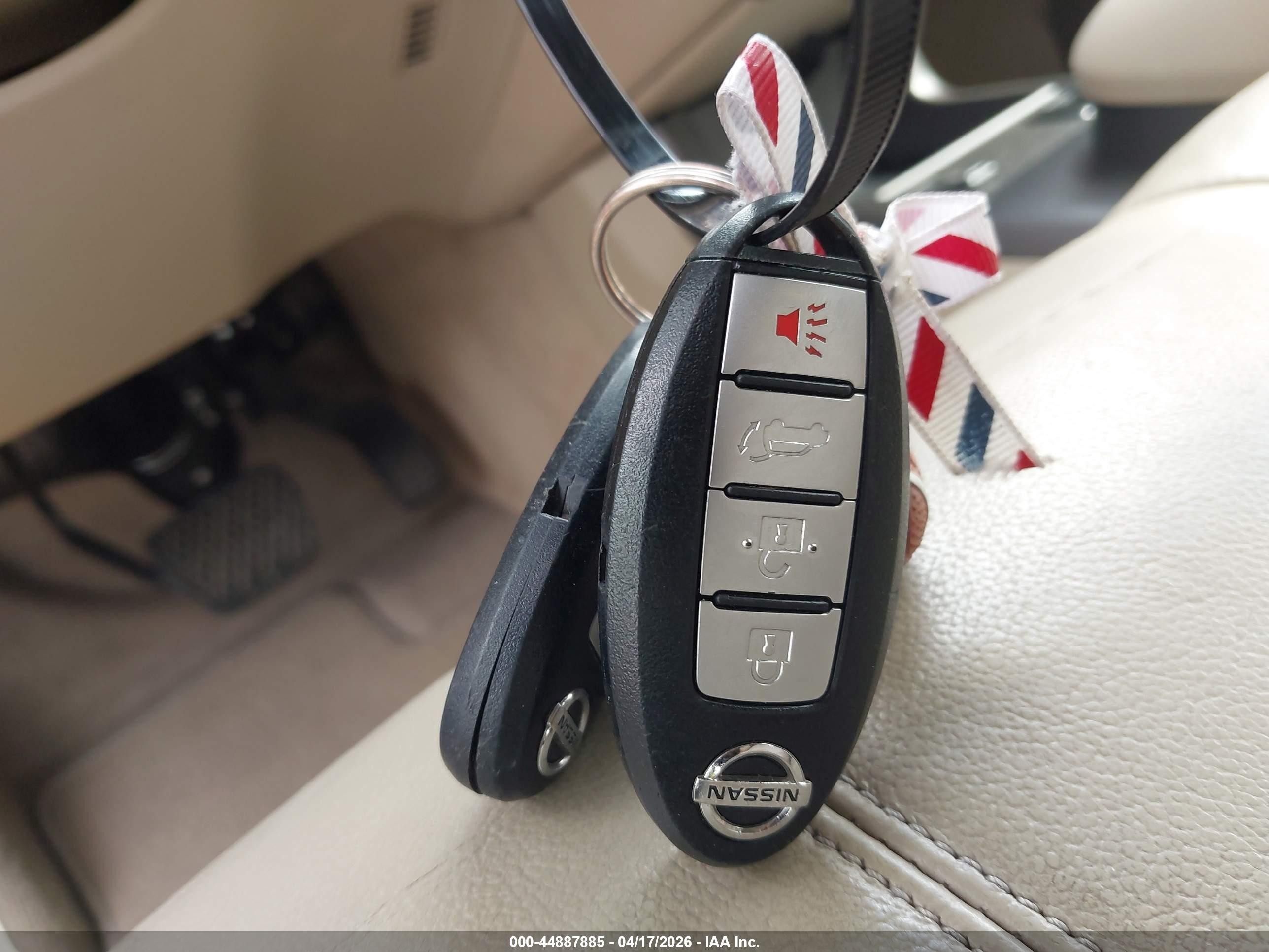 NISSAN MURANO image 11