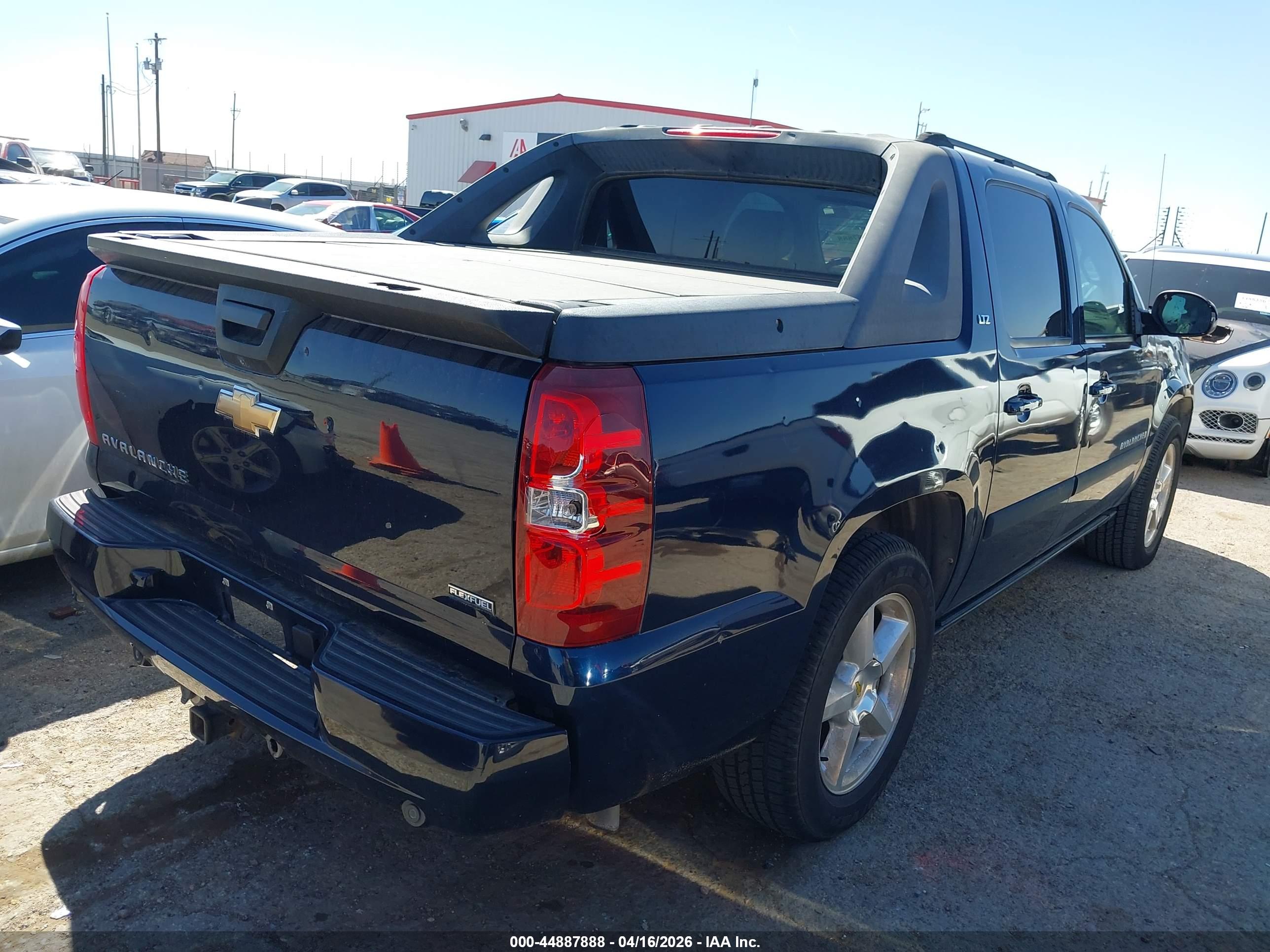 CHEVROLET AVALANCHE image 4