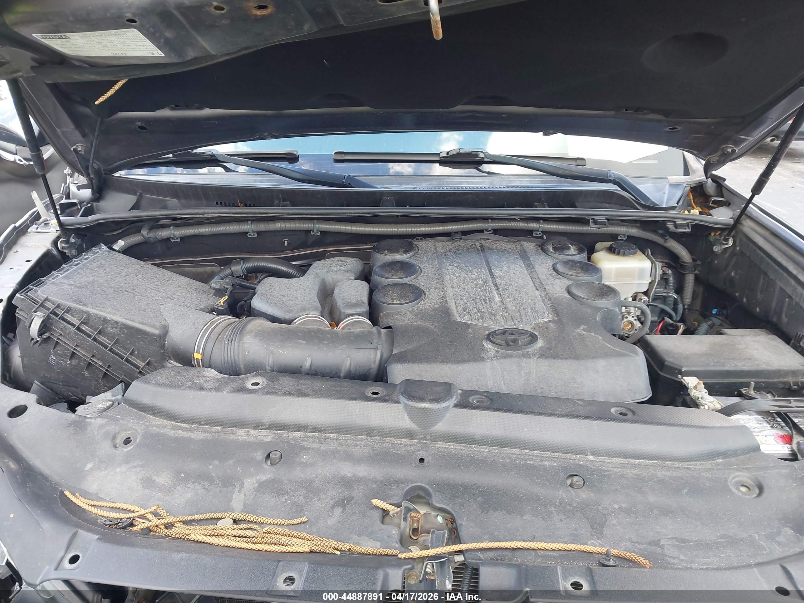 TOYOTA 4RUNNER image 10