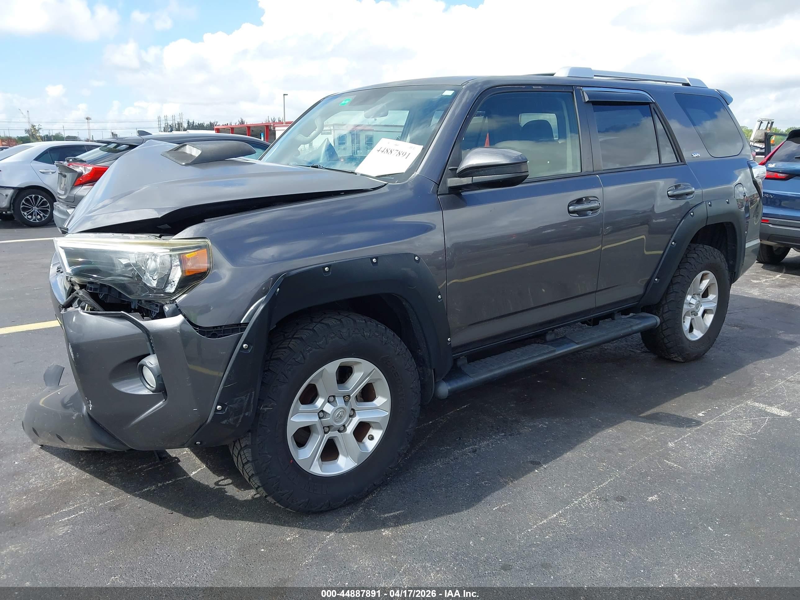 TOYOTA 4RUNNER image 2