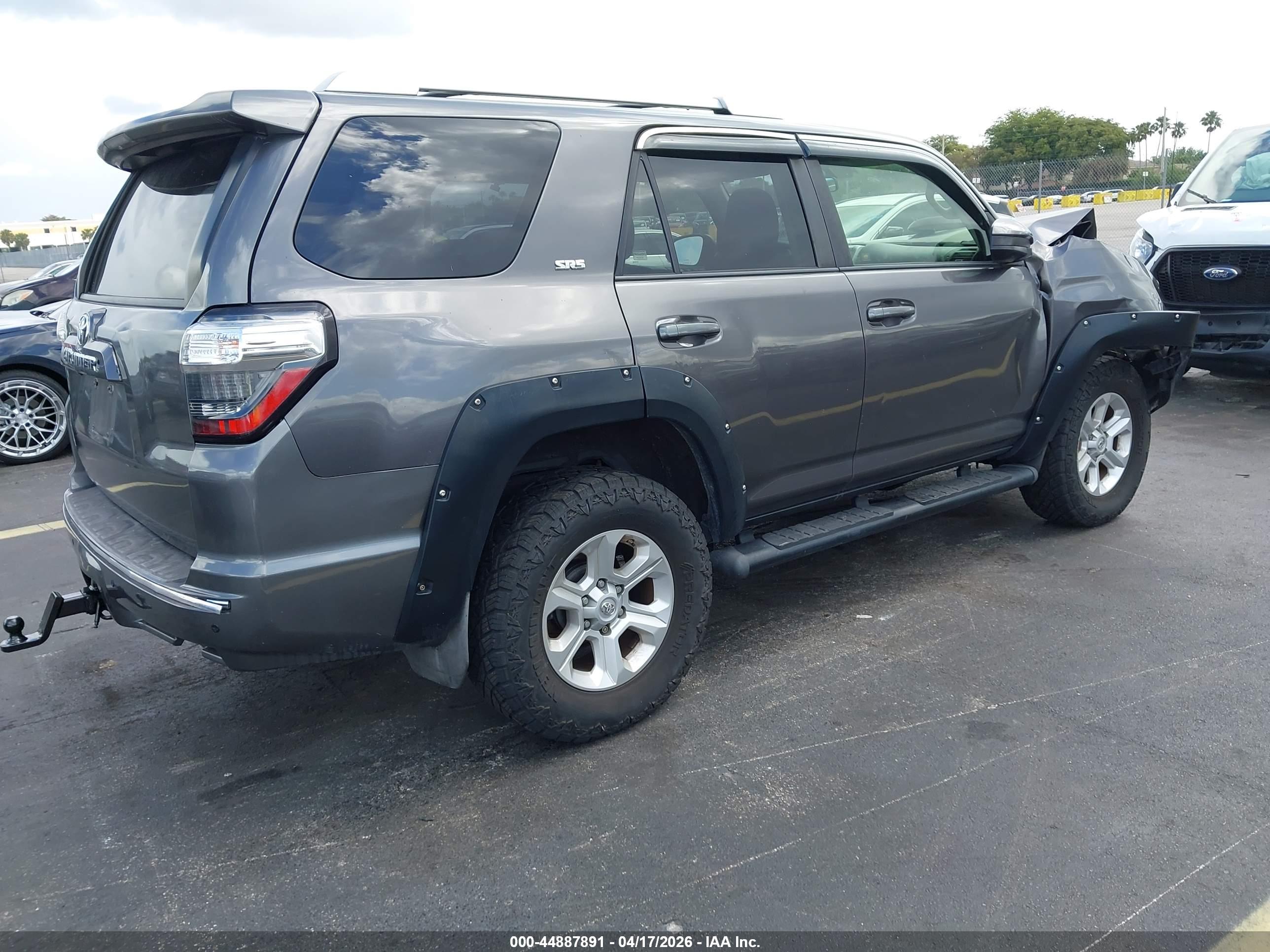 TOYOTA 4RUNNER image 4