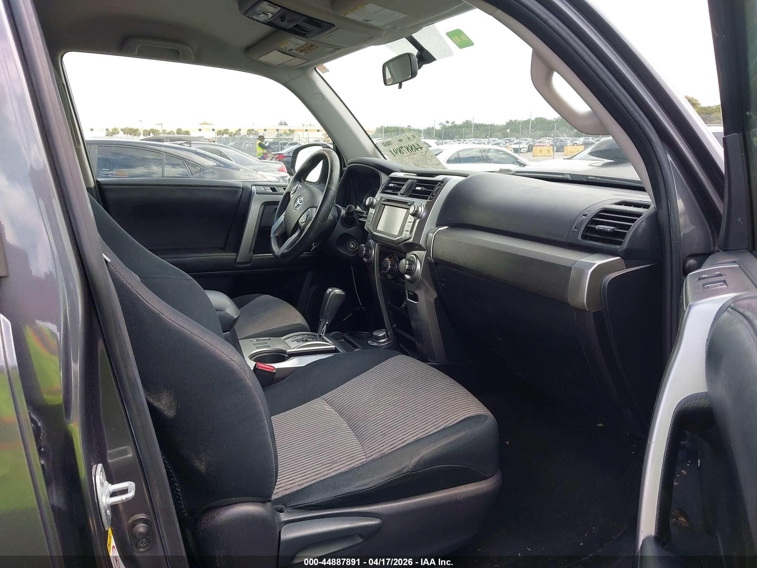 TOYOTA 4RUNNER image 5