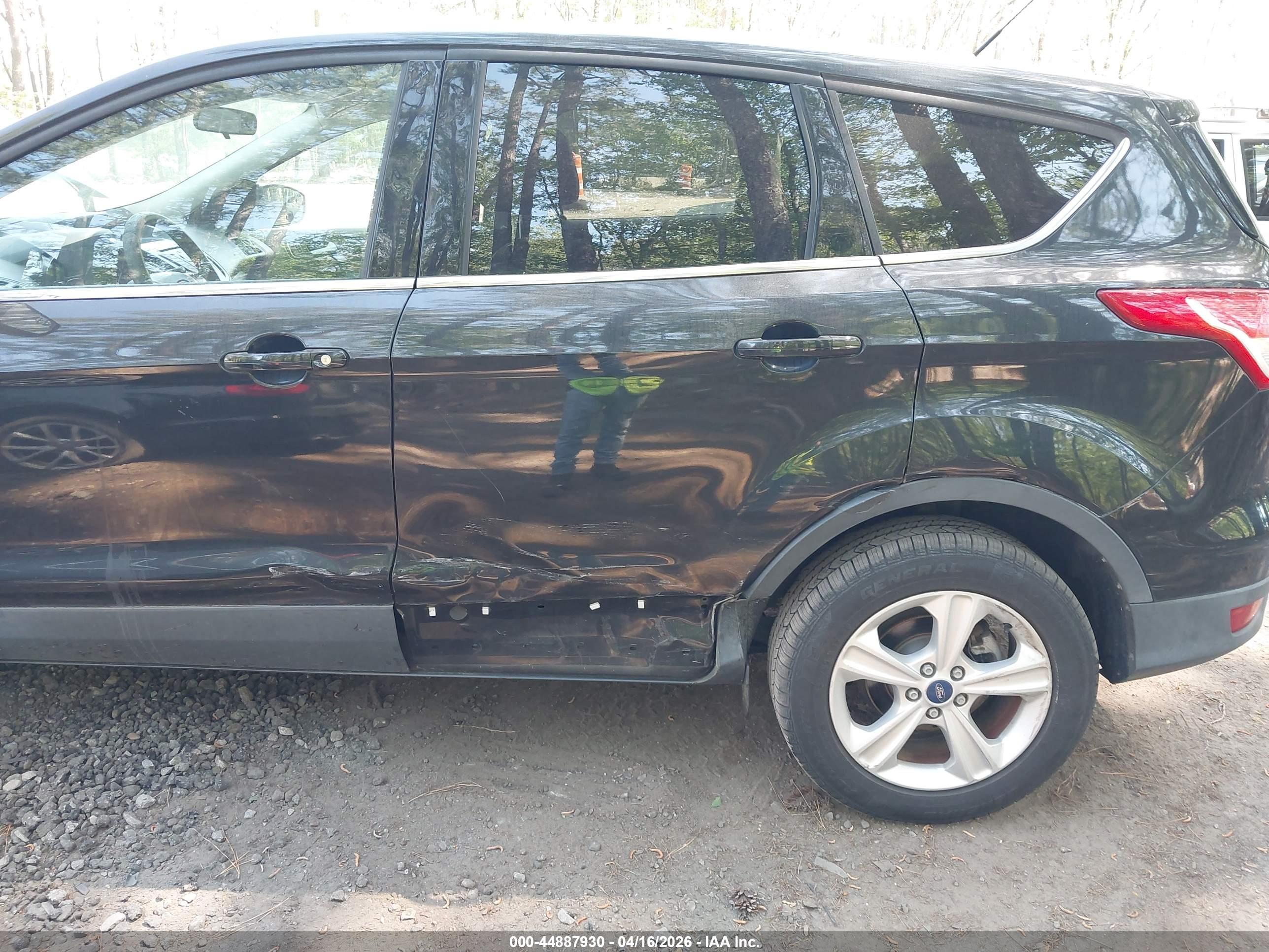 FORD ESCAPE image 6